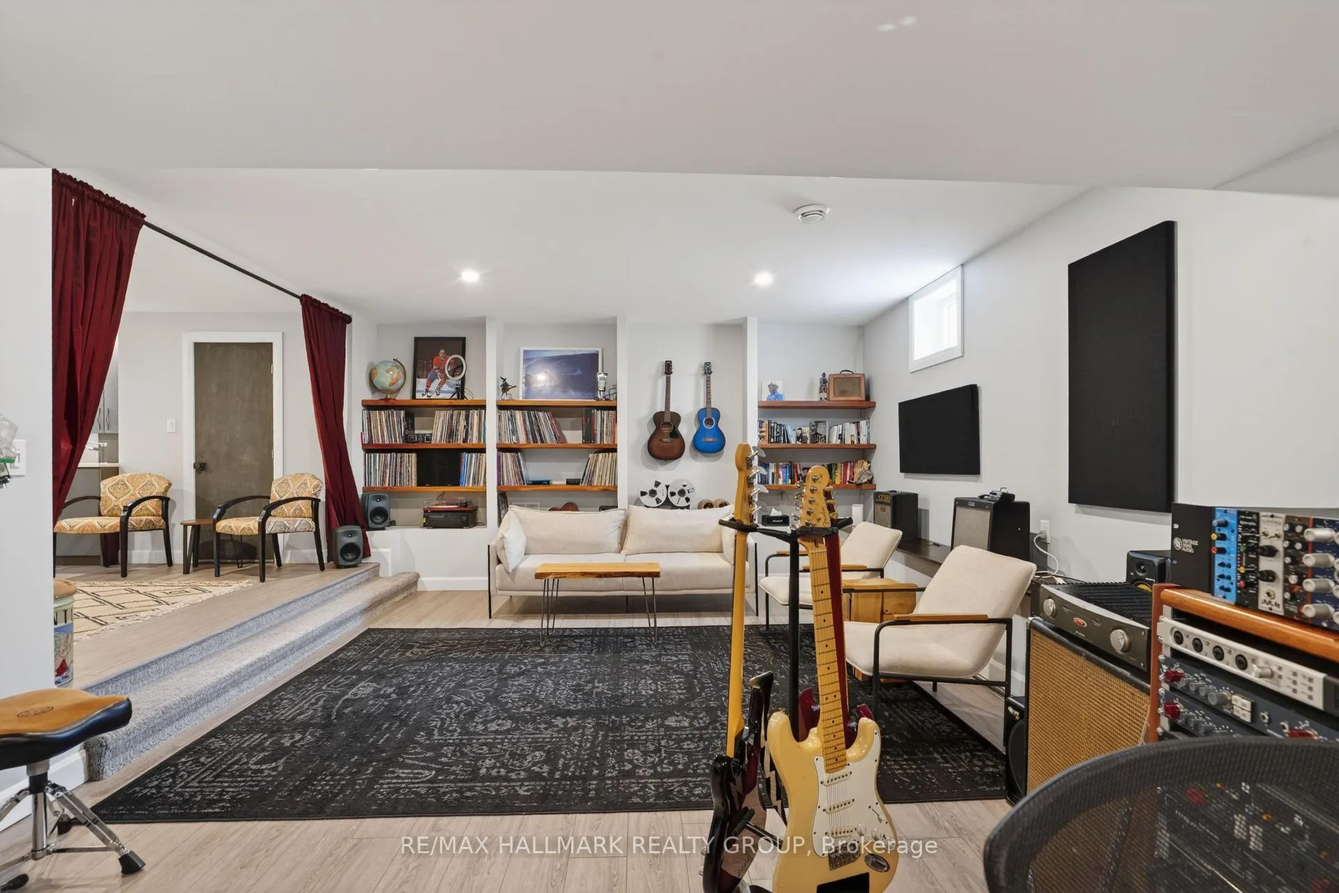 Photo 27 of 1583 Maxime Street, Ottawa, Pineview — HOMEH