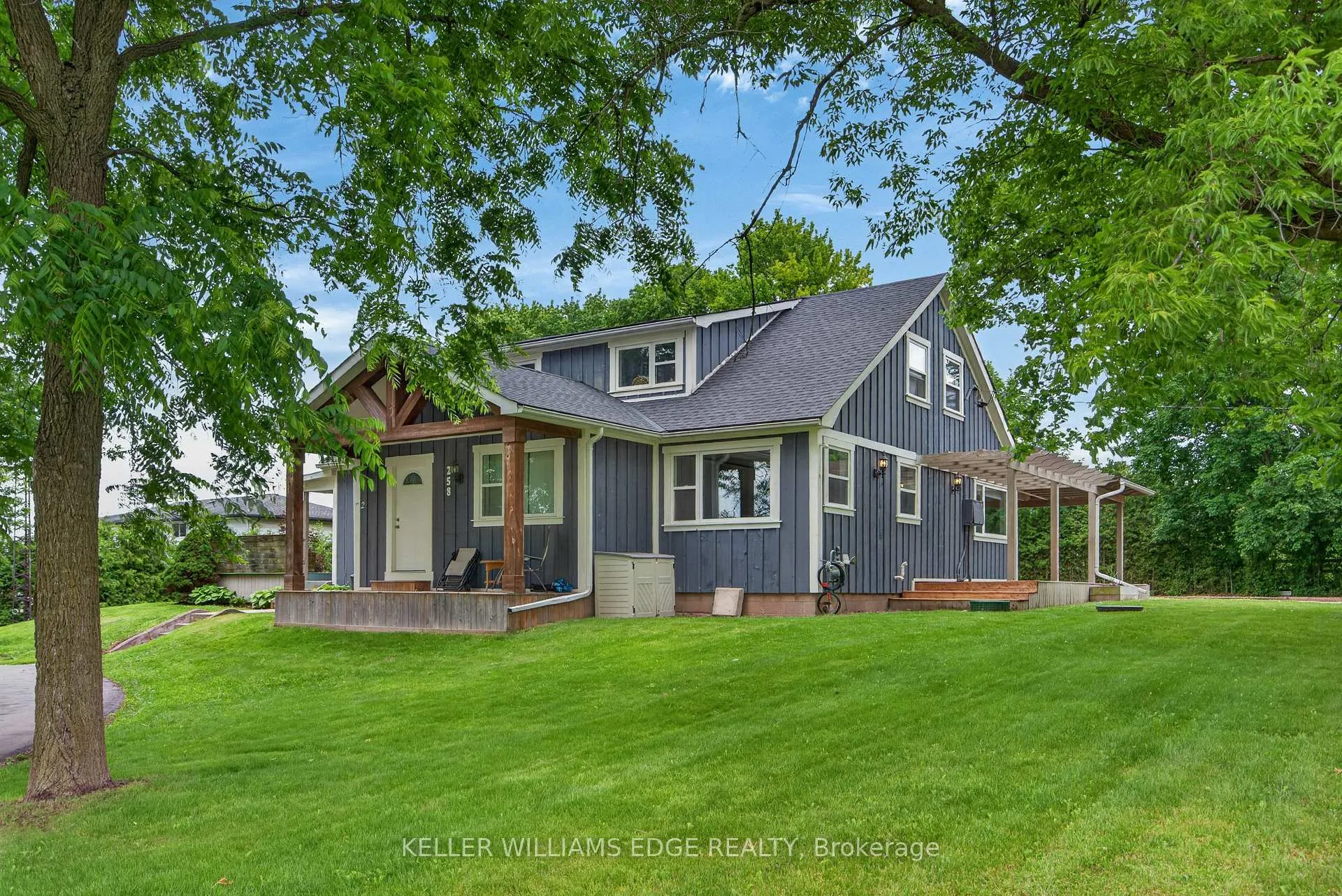 Photo 1 of 258 Lynden Road, Hamilton, Rural Flamborough — HOMEH