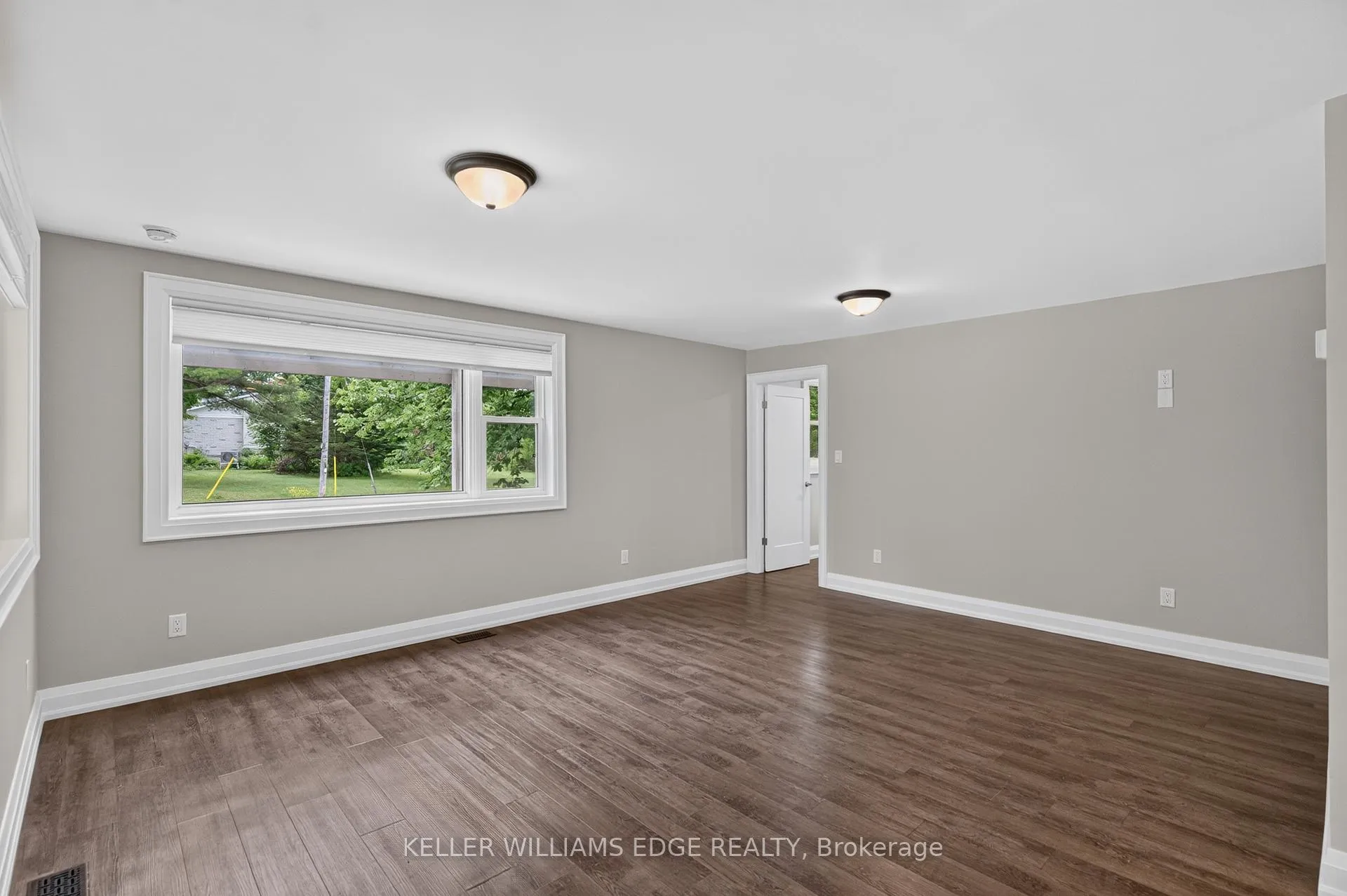 Photo 6 of 258 Lynden Road, Hamilton, Rural Flamborough — HOMEH