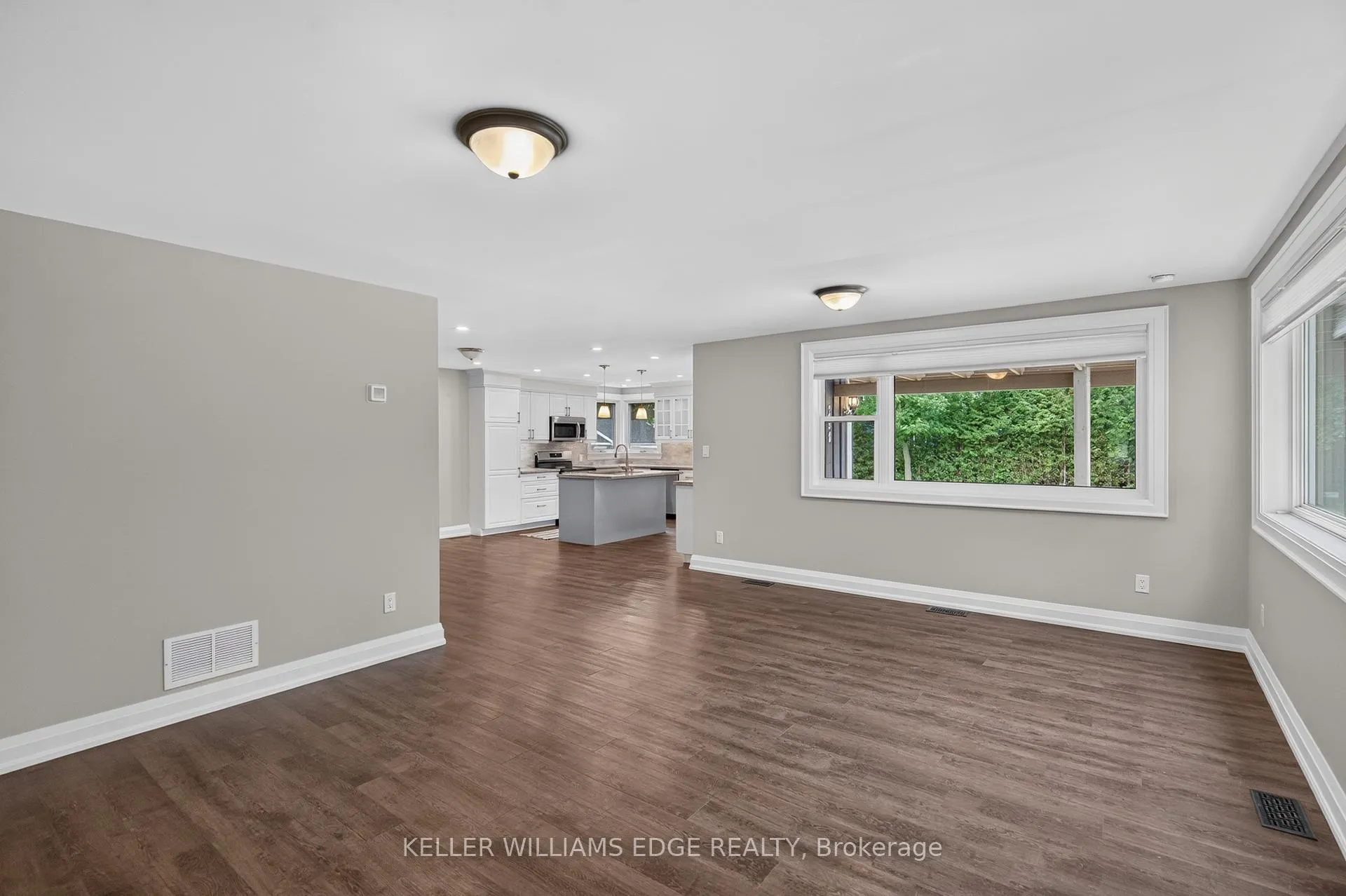 Photo 7 of 258 Lynden Road, Hamilton, Rural Flamborough — HOMEH