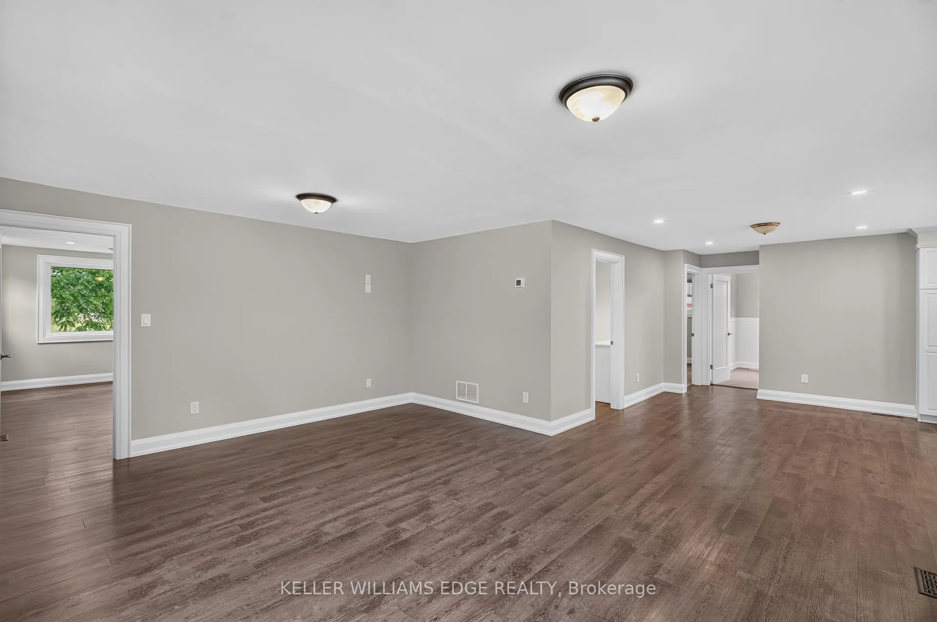 Photo 8 of 258 Lynden Road, Hamilton, Rural Flamborough — HOMEH