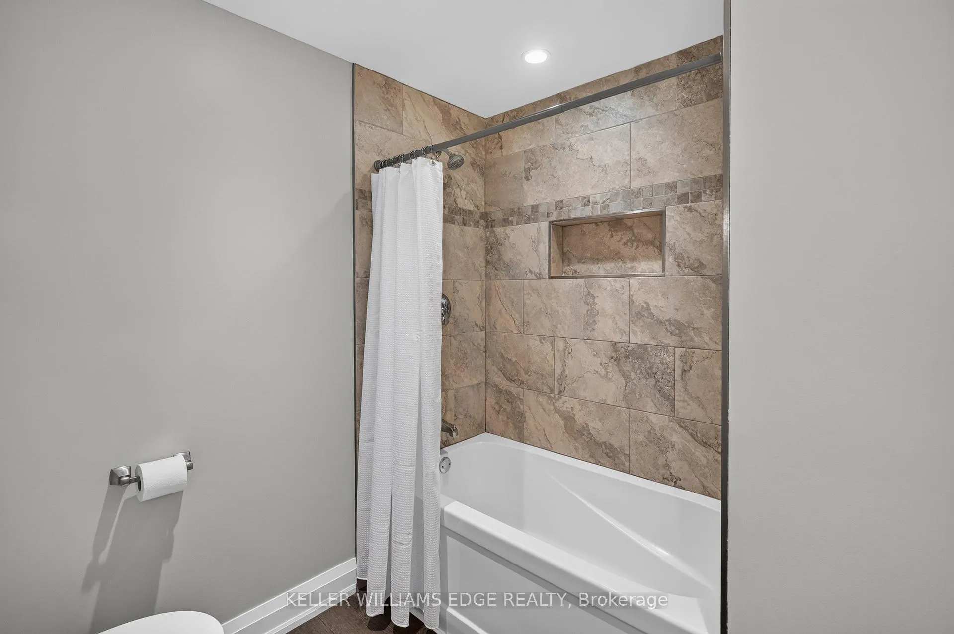 Photo 22 of 258 Lynden Road, Hamilton, Rural Flamborough — HOMEH