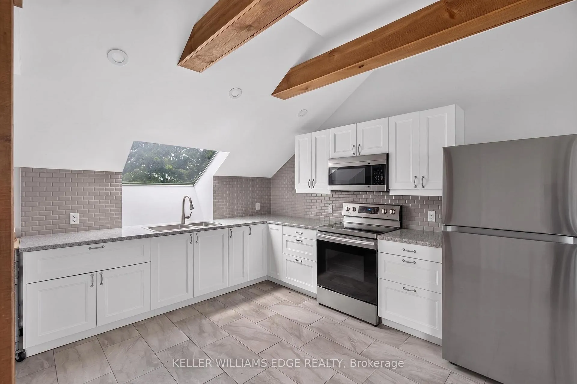Photo 42 of 258 Lynden Road, Hamilton, Rural Flamborough — HOMEH