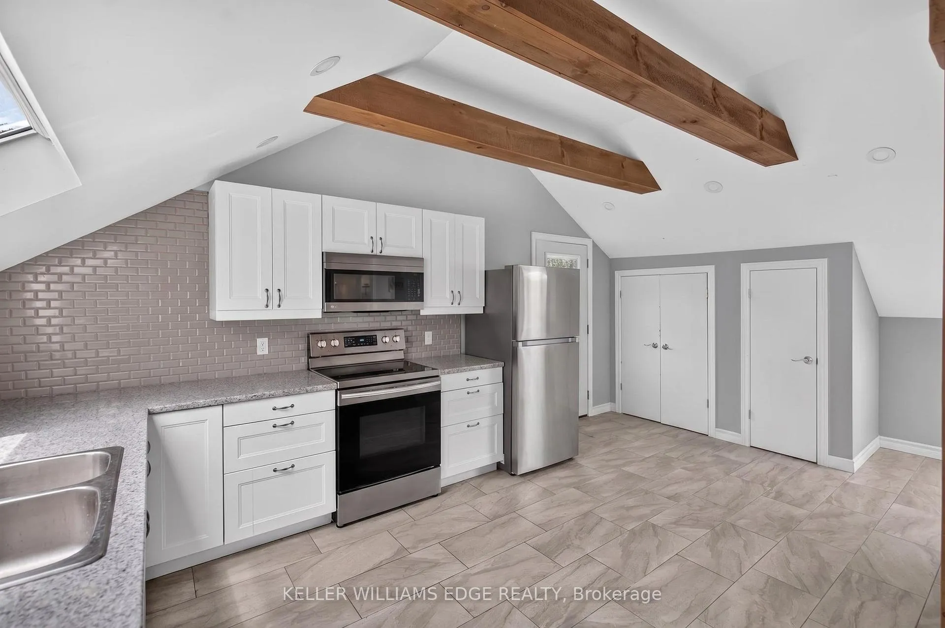 Photo 43 of 258 Lynden Road, Hamilton, Rural Flamborough — HOMEH