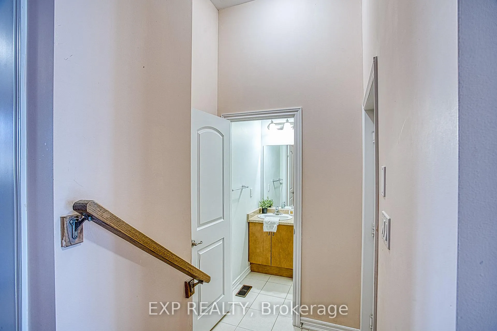 Photo 6 of 73 Bilanski Farm Road, Brantford, Echo Place — HOMEH