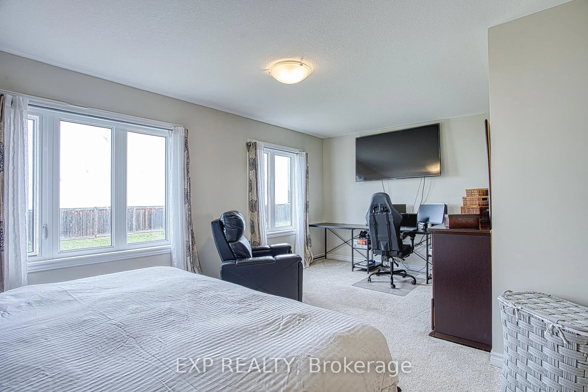 Photo 16 of 73 Bilanski Farm Road, Brantford, Echo Place — HOMEH