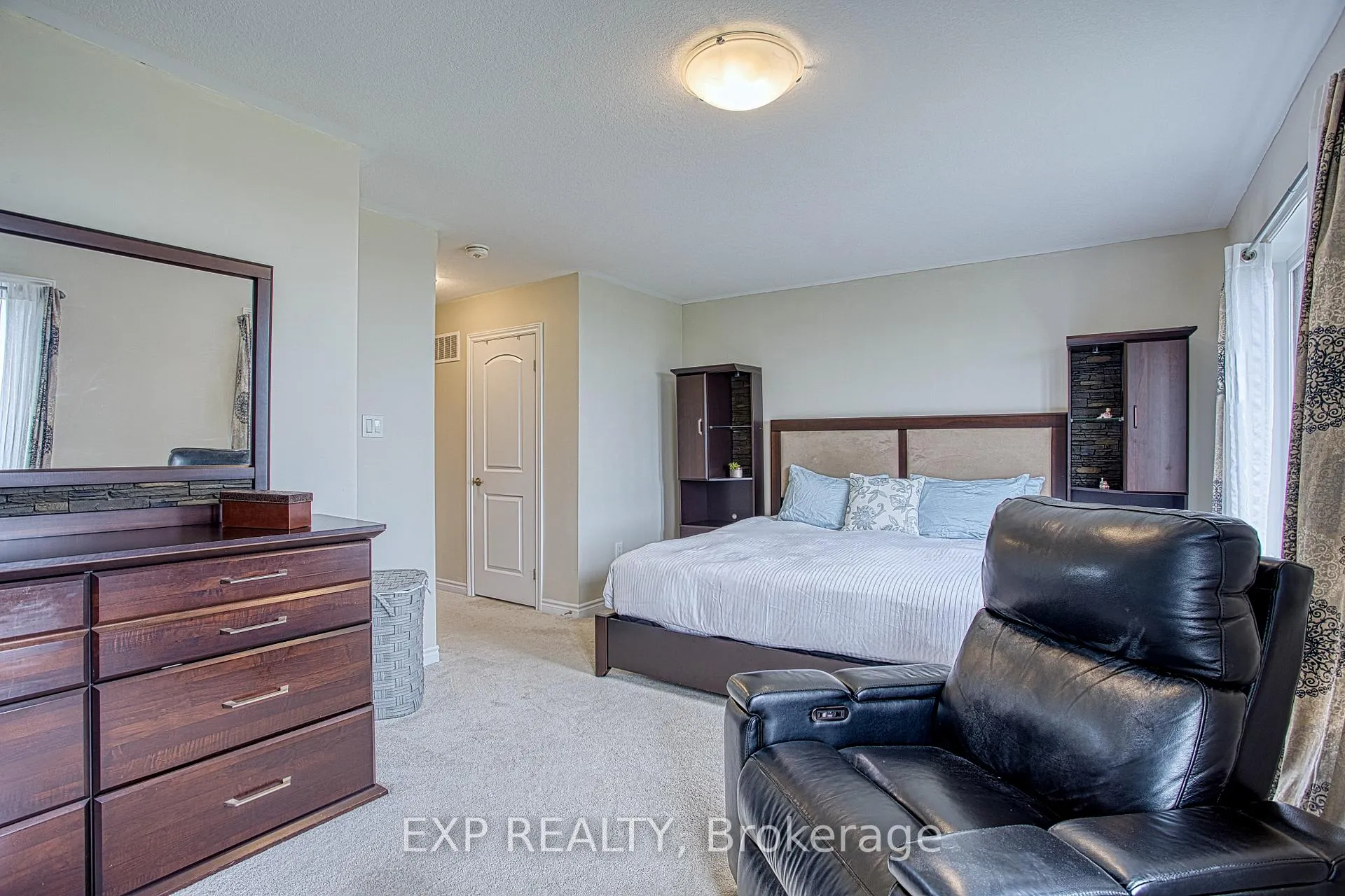 Photo 17 of 73 Bilanski Farm Road, Brantford, Echo Place — HOMEH