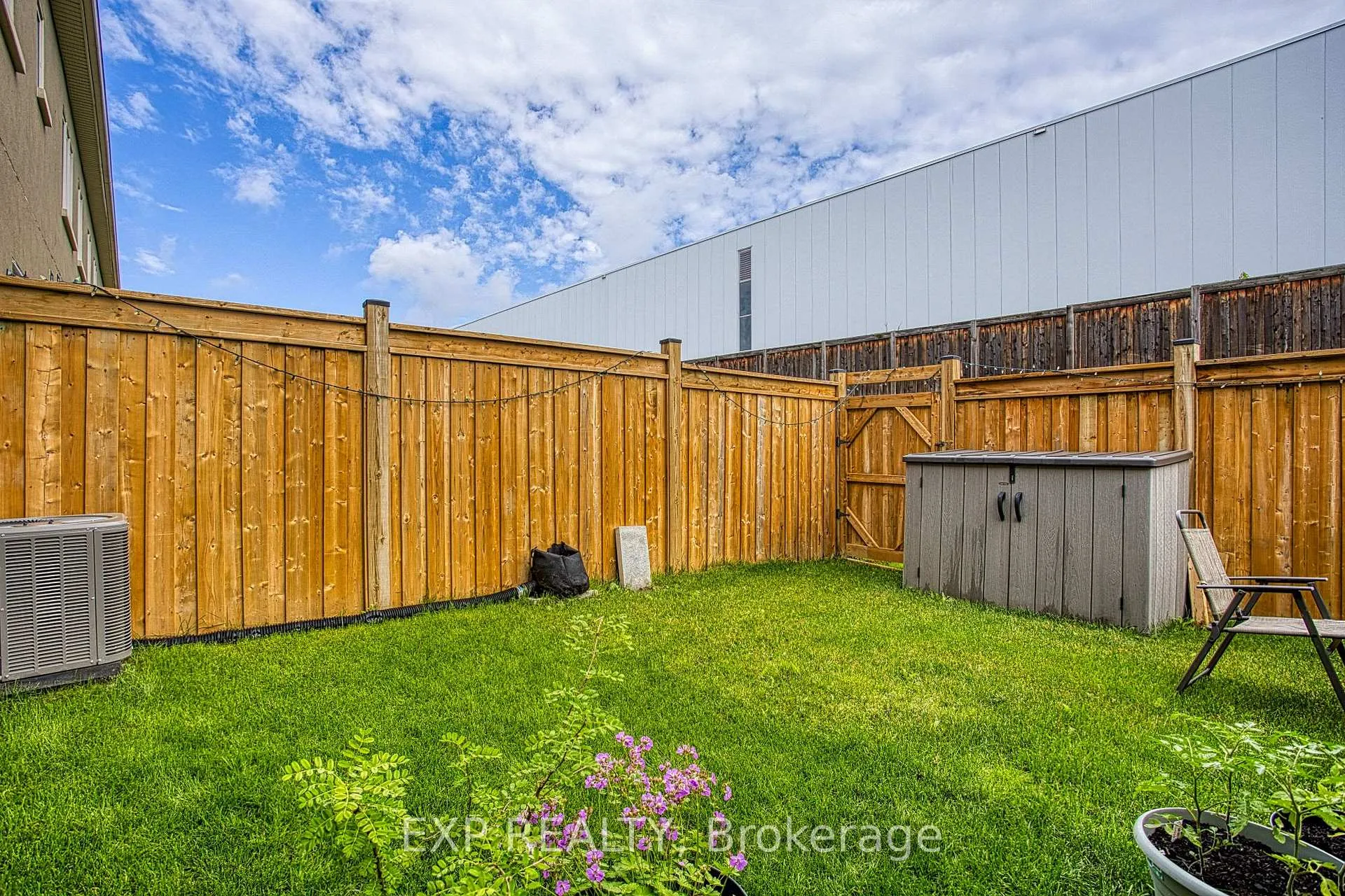 Photo 26 of 73 Bilanski Farm Road, Brantford, Echo Place — HOMEH