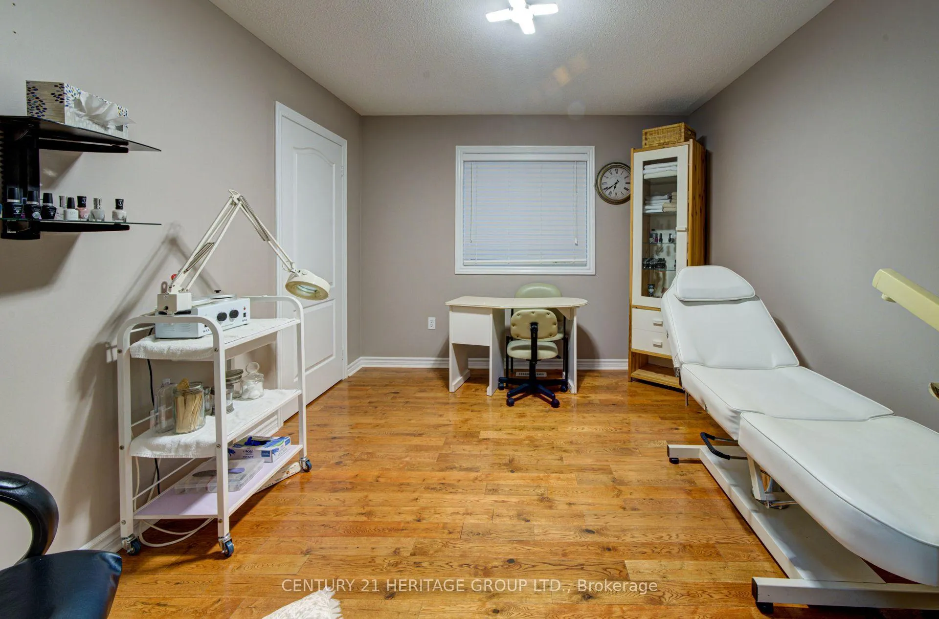Photo 14 of 11 Maple Crown Terrace S, Barrie, Innis-Shore — HOMEH