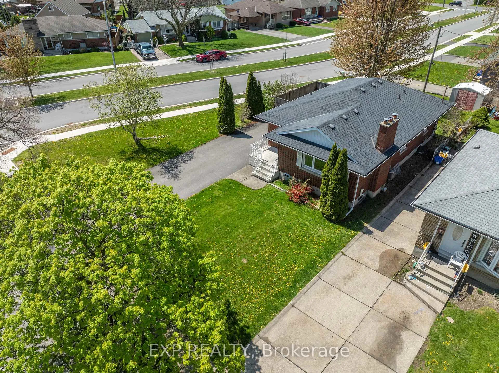 Photo 5 of 51 Parkdale Drive, Thorold, Thorold Downtown — HOMEH