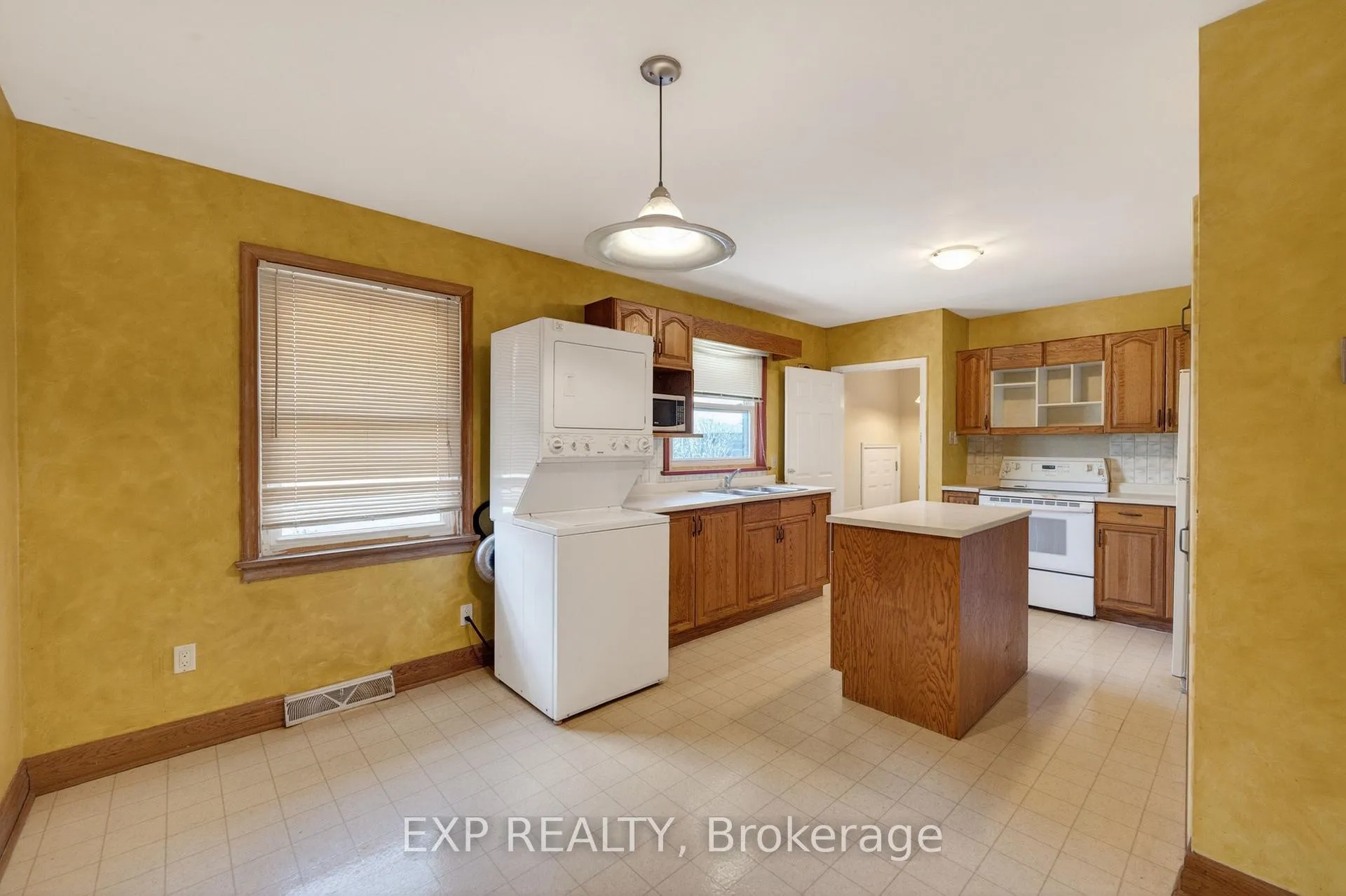 Photo 16 of 51 Parkdale Drive, Thorold, Thorold Downtown — HOMEH
