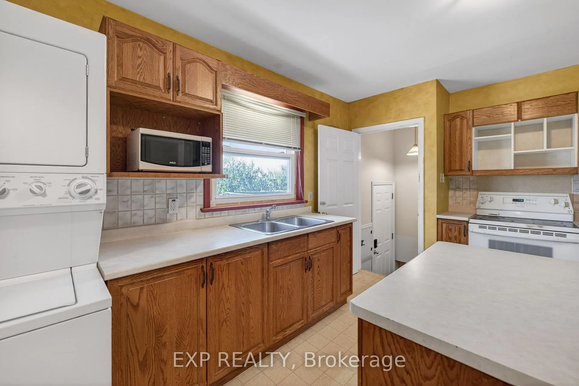 Photo 18 of 51 Parkdale Drive, Thorold, Thorold Downtown — HOMEH