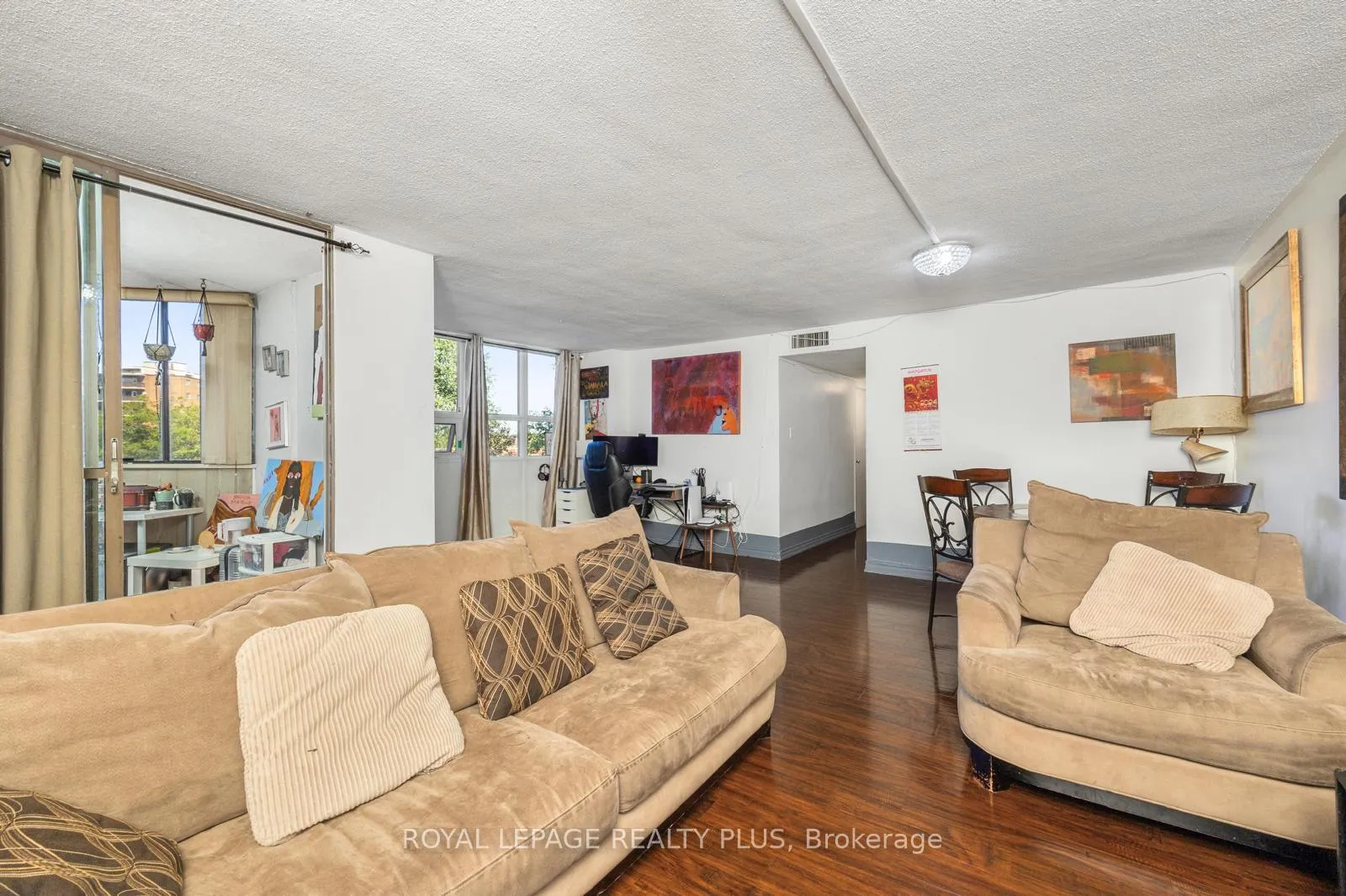 Photo 14 of Unit 408, 2323 Confederation Parkway, Mississauga, Cooksville — HOMEH