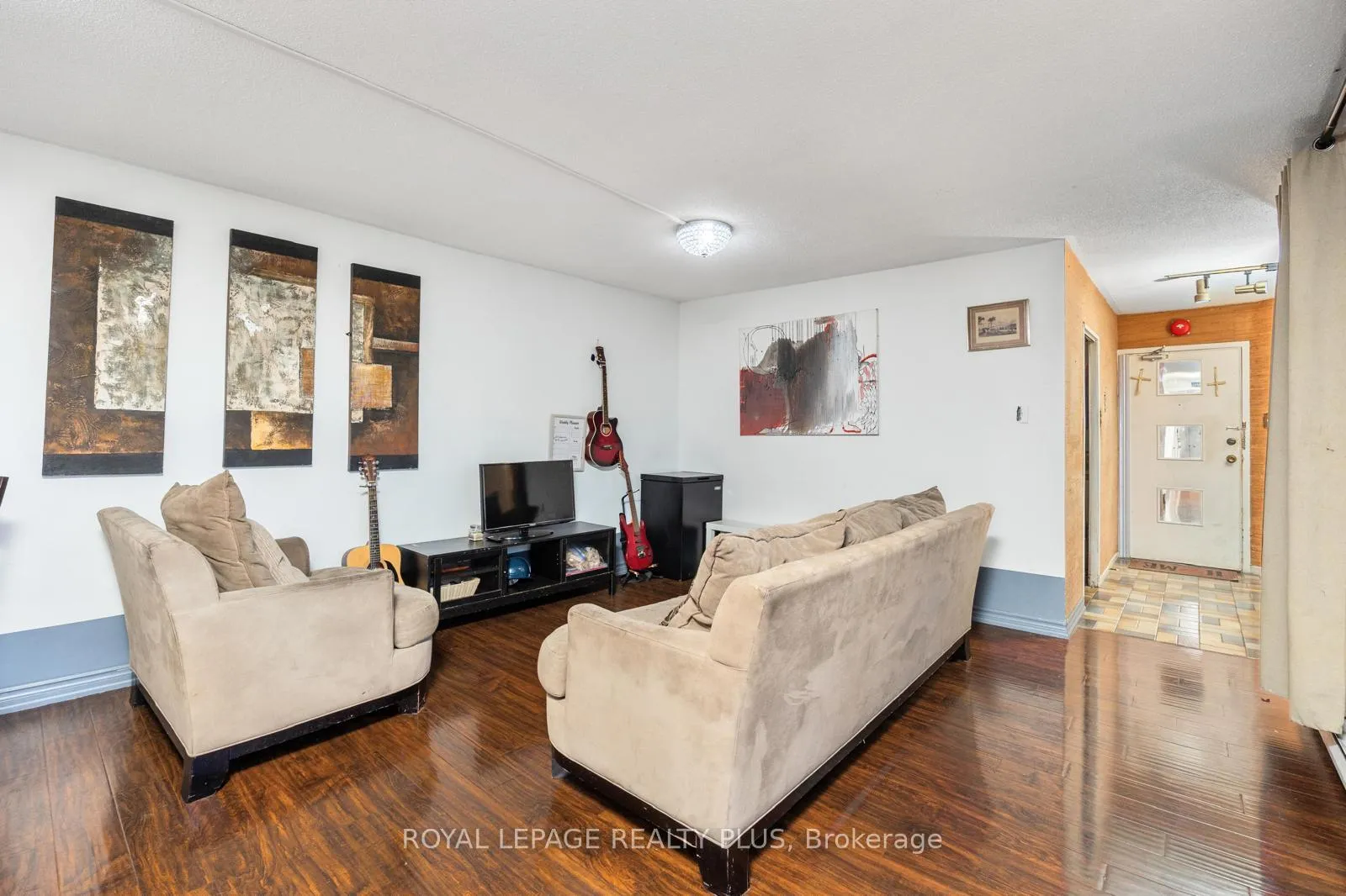 Photo 15 of Unit 408, 2323 Confederation Parkway, Mississauga, Cooksville — HOMEH
