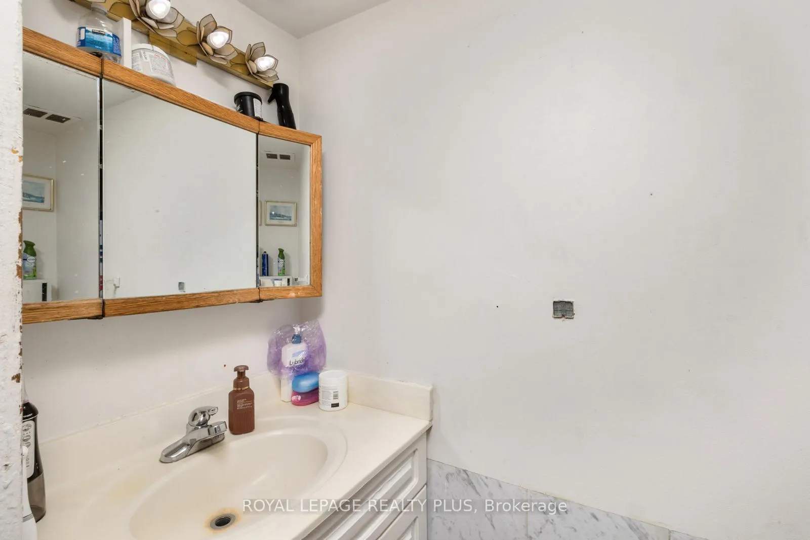 Photo 22 of Unit 408, 2323 Confederation Parkway, Mississauga, Cooksville — HOMEH