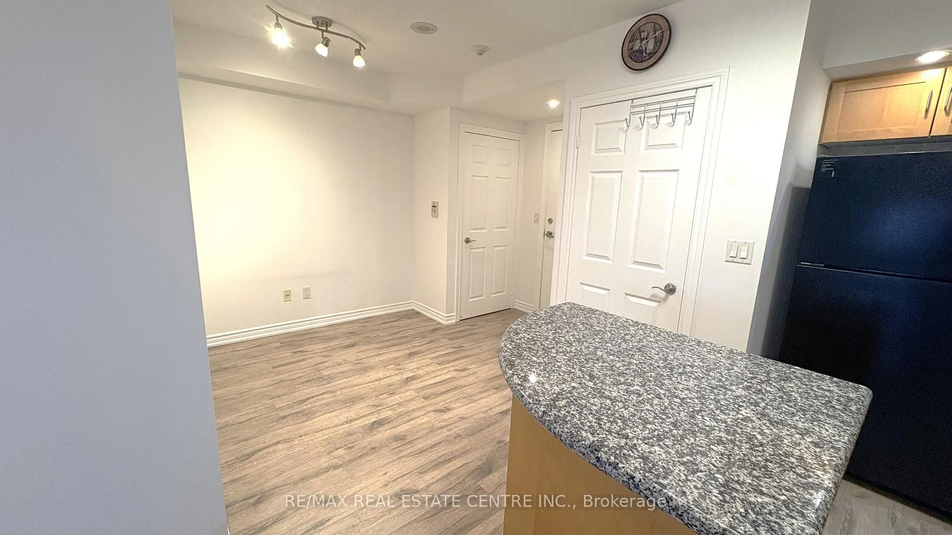 Photo 3 of Unit 1729, 250 Wellington Street, Toronto, Waterfront Communities — HOMEH