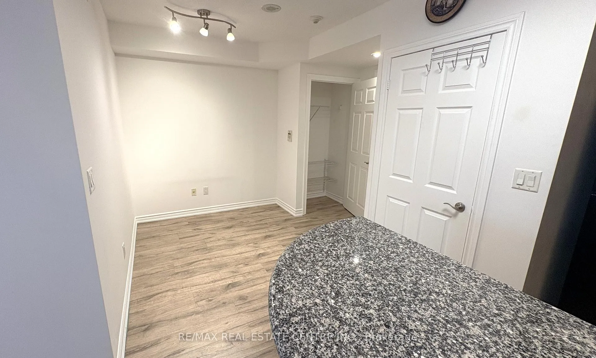 Photo 4 of Unit 1729, 250 Wellington Street, Toronto, Waterfront Communities — HOMEH
