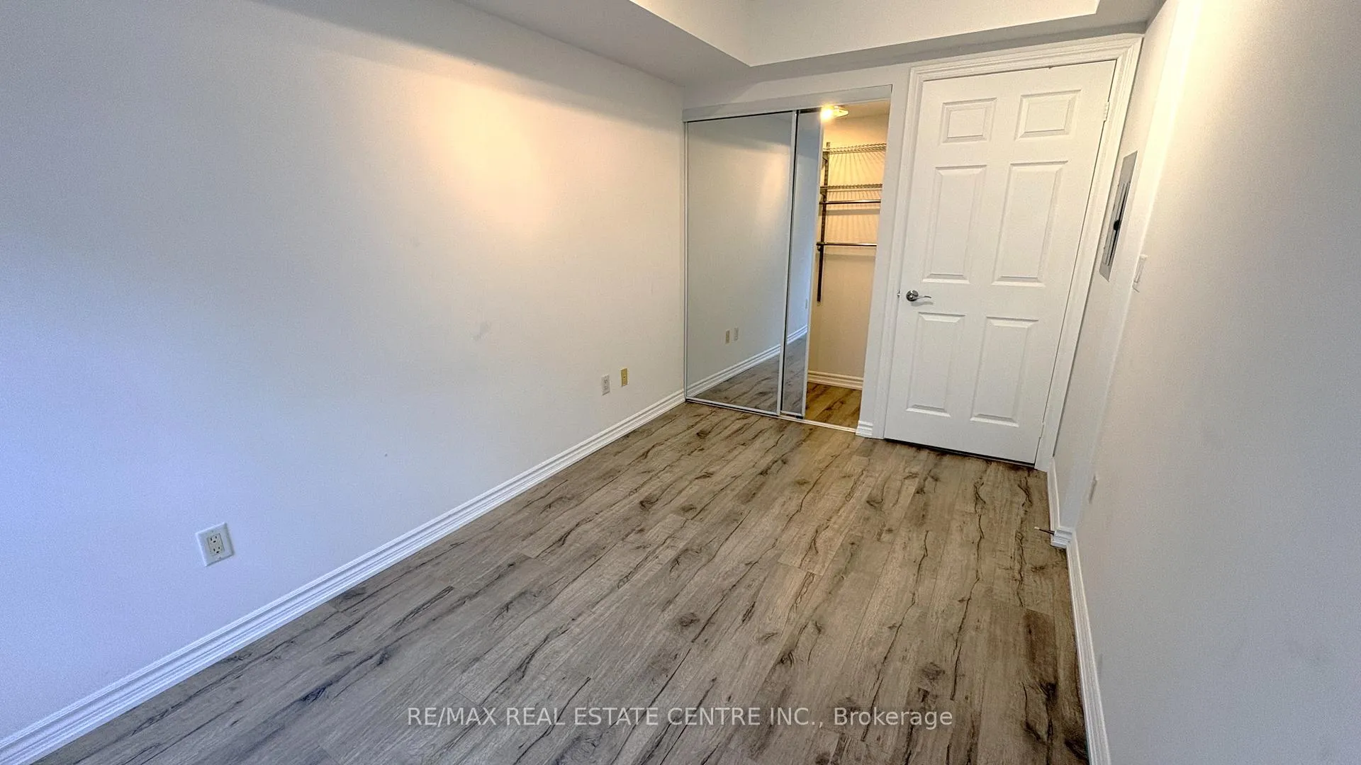 Photo 9 of Unit 1729, 250 Wellington Street, Toronto, Waterfront Communities — HOMEH