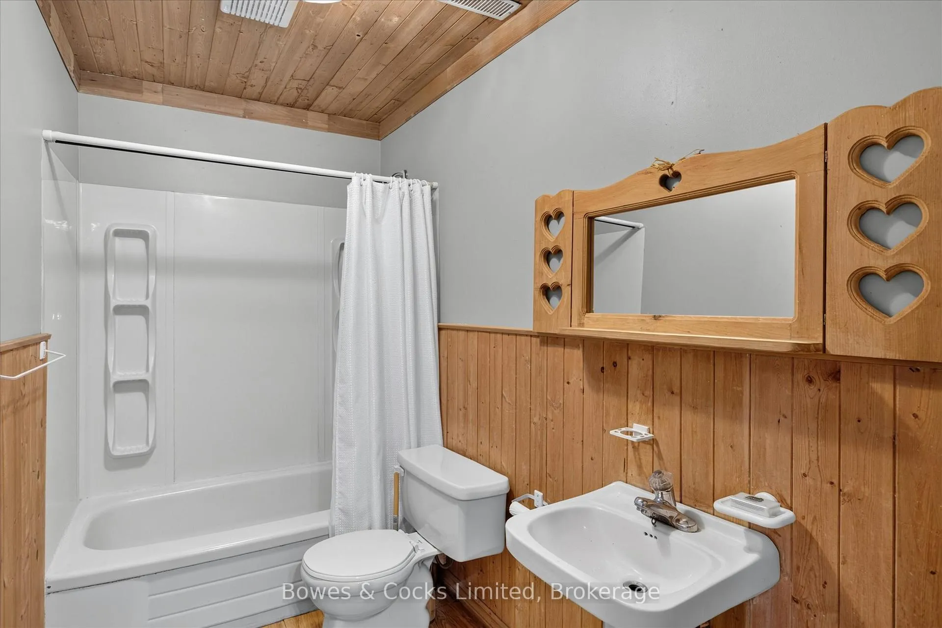 Photo 36 of 669 Fortye Drive, Peterborough, Otonabee Ward 1 — HOMEH