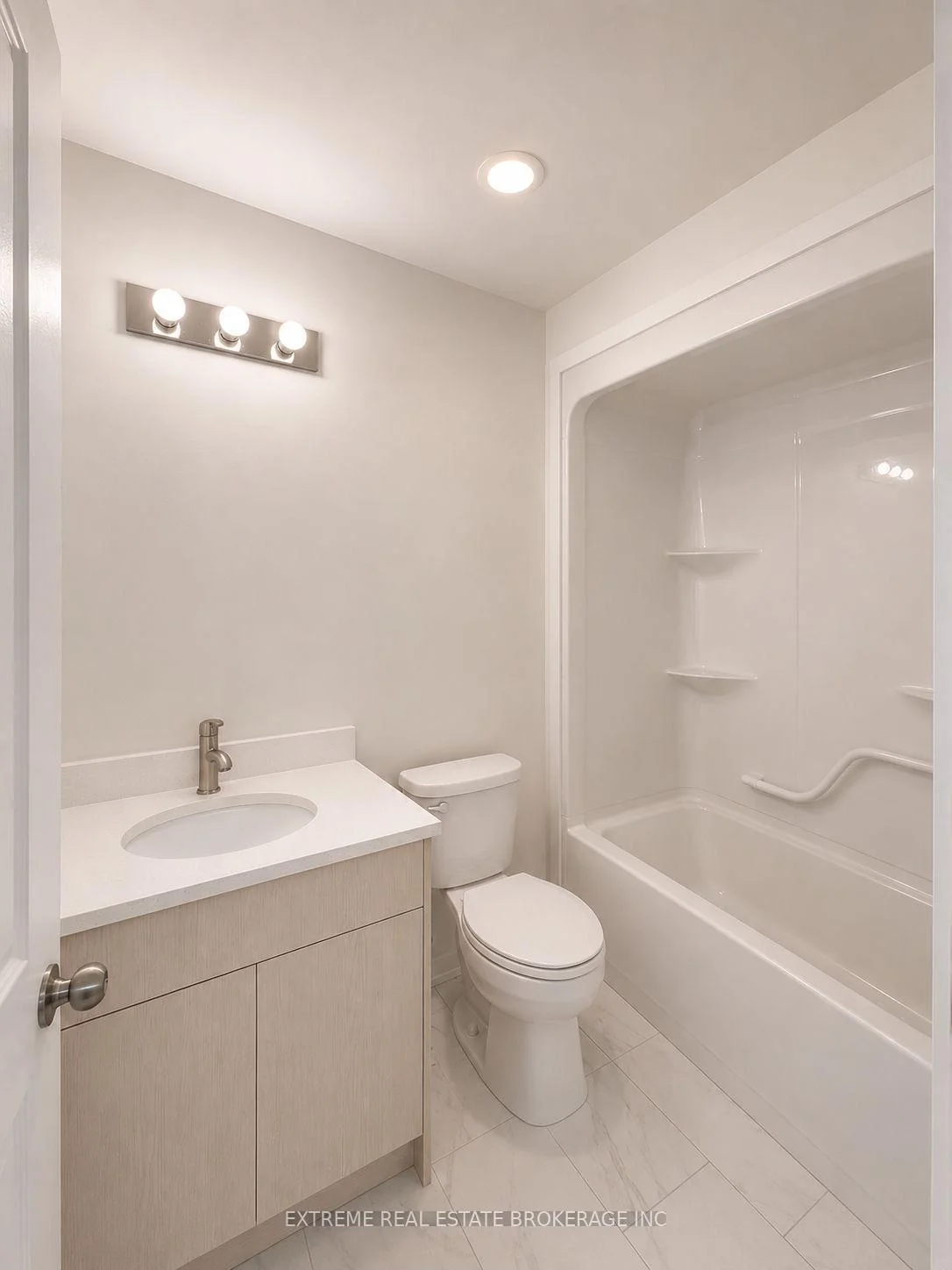 Photo 7 of Unit 1, 72 Dorothy Street, Welland, Welland Downtown — HOMEH