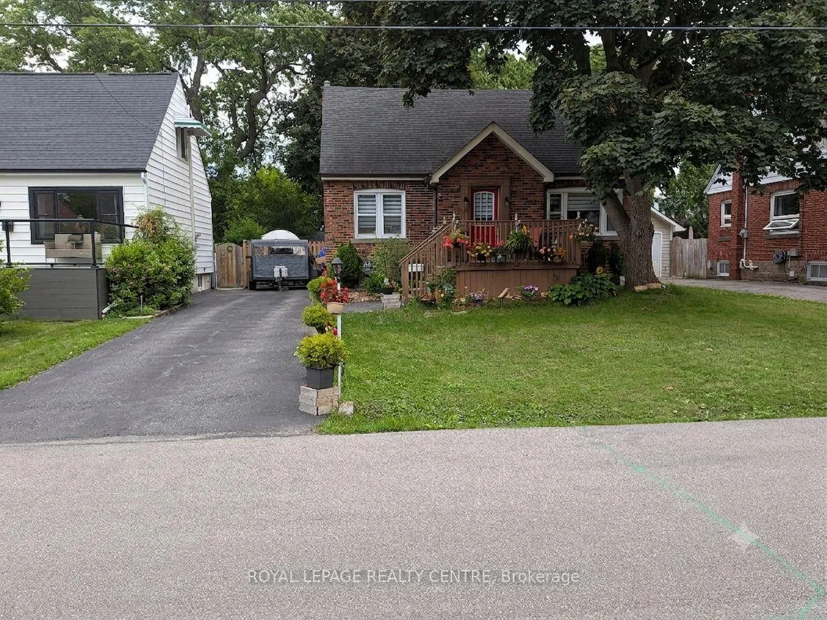 Photo 1 of 114 First Street N, Hamilton, Stoney Creek — HOMEH