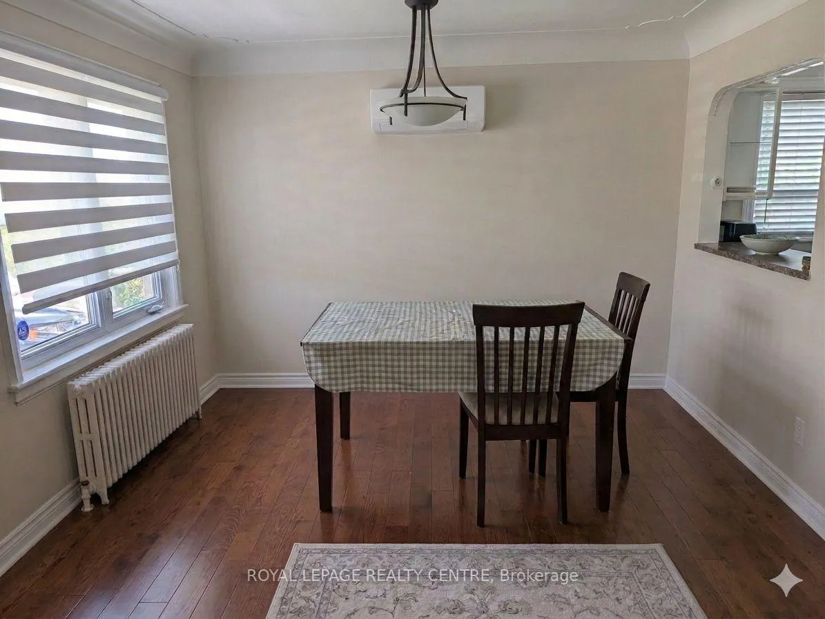 Photo 4 of 114 First Street N, Hamilton, Stoney Creek — HOMEH