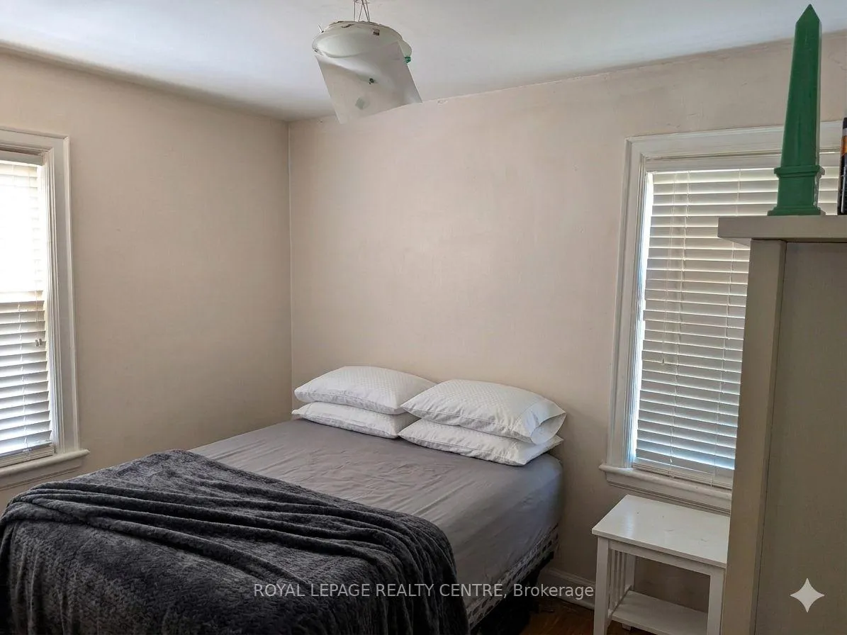 Photo 6 of 114 First Street N, Hamilton, Stoney Creek — HOMEH