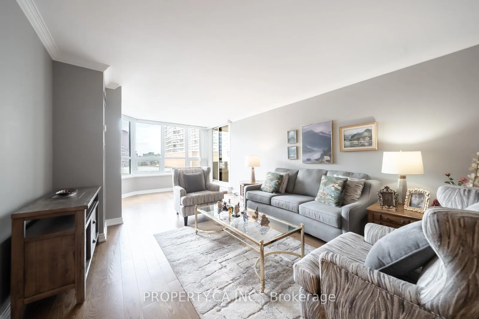 Photo 5 of Unit 604, 65 Spring Garden Avenue, North York, Willowdale East — HOMEH