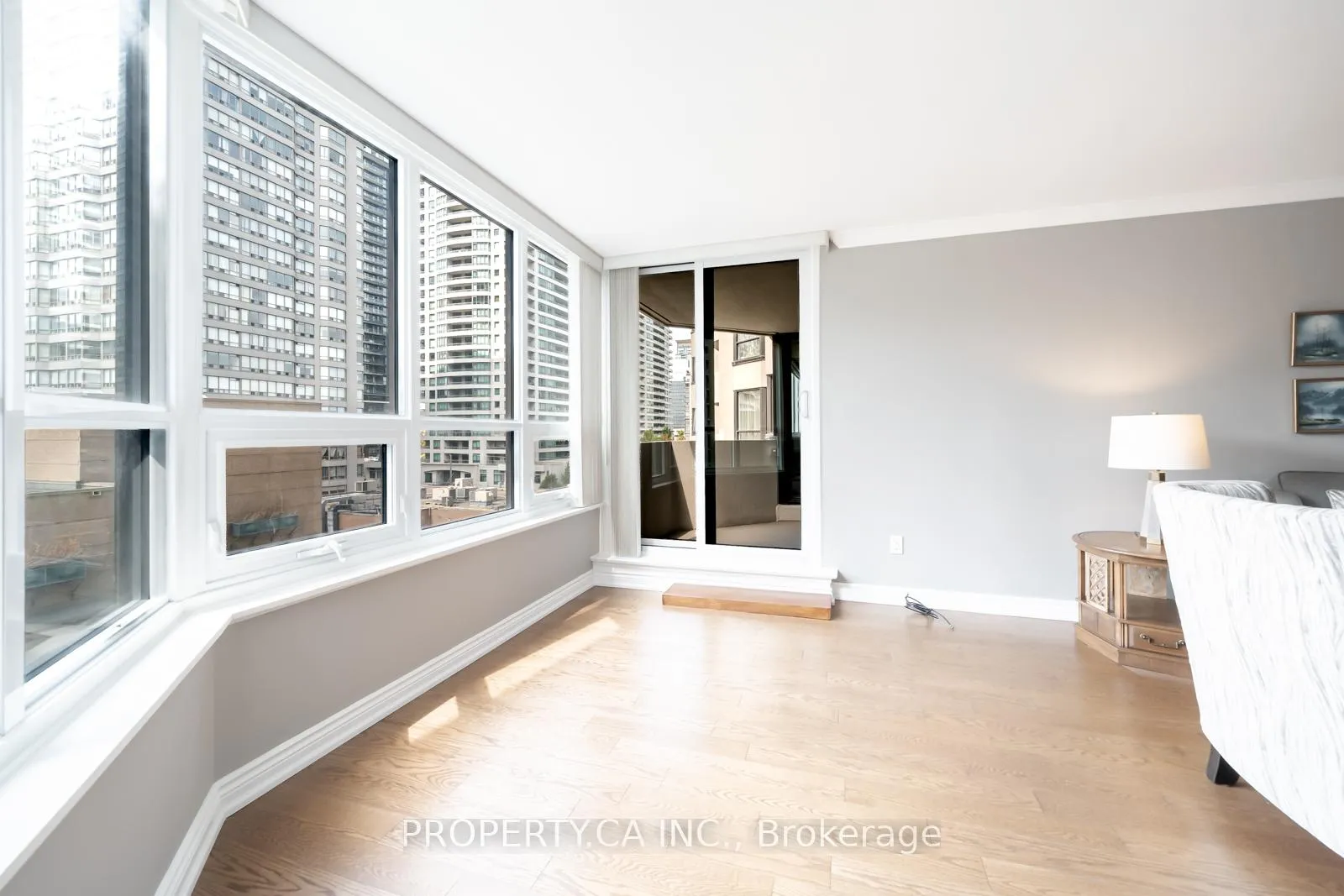 Photo 7 of Unit 604, 65 Spring Garden Avenue, North York, Willowdale East — HOMEH