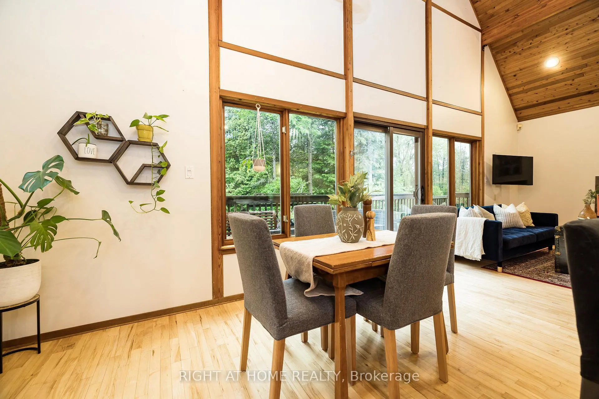 Photo 18 of 1828 Burnt Lands Road, Ottawa, Huntley Ward (North West) — HOMEH