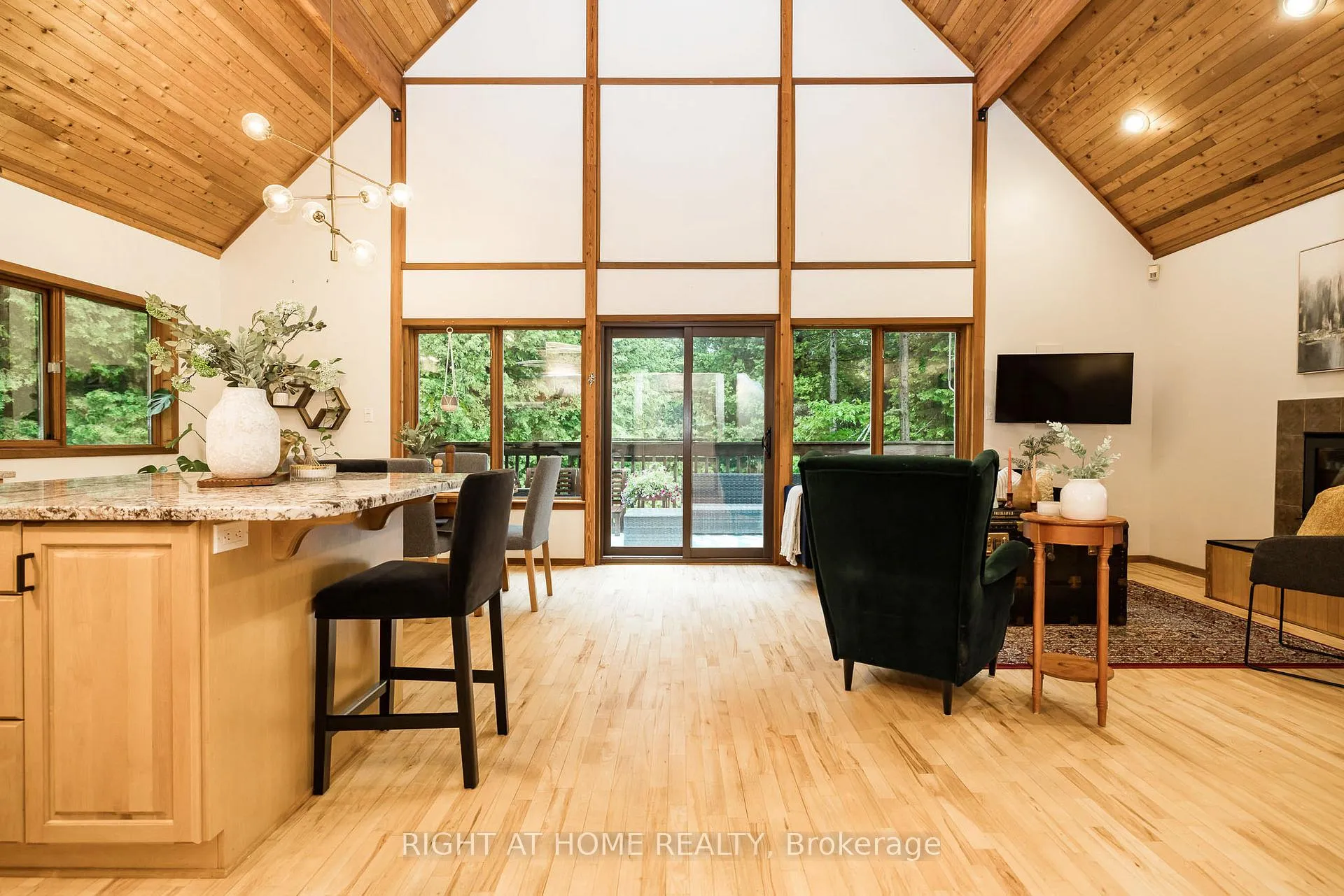 Photo 19 of 1828 Burnt Lands Road, Ottawa, Huntley Ward (North West) — HOMEH