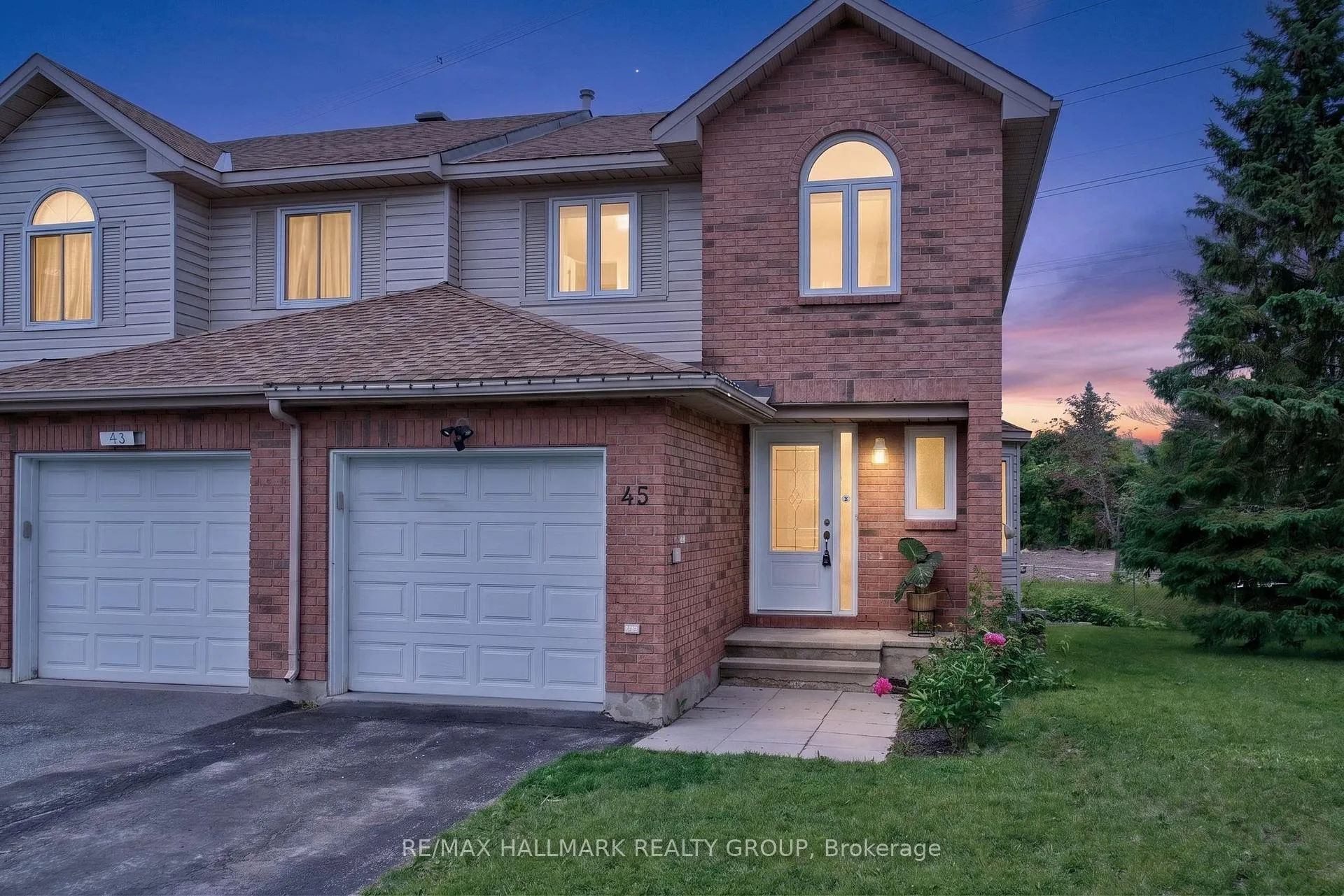 Front of 45 Birchbank Crescent