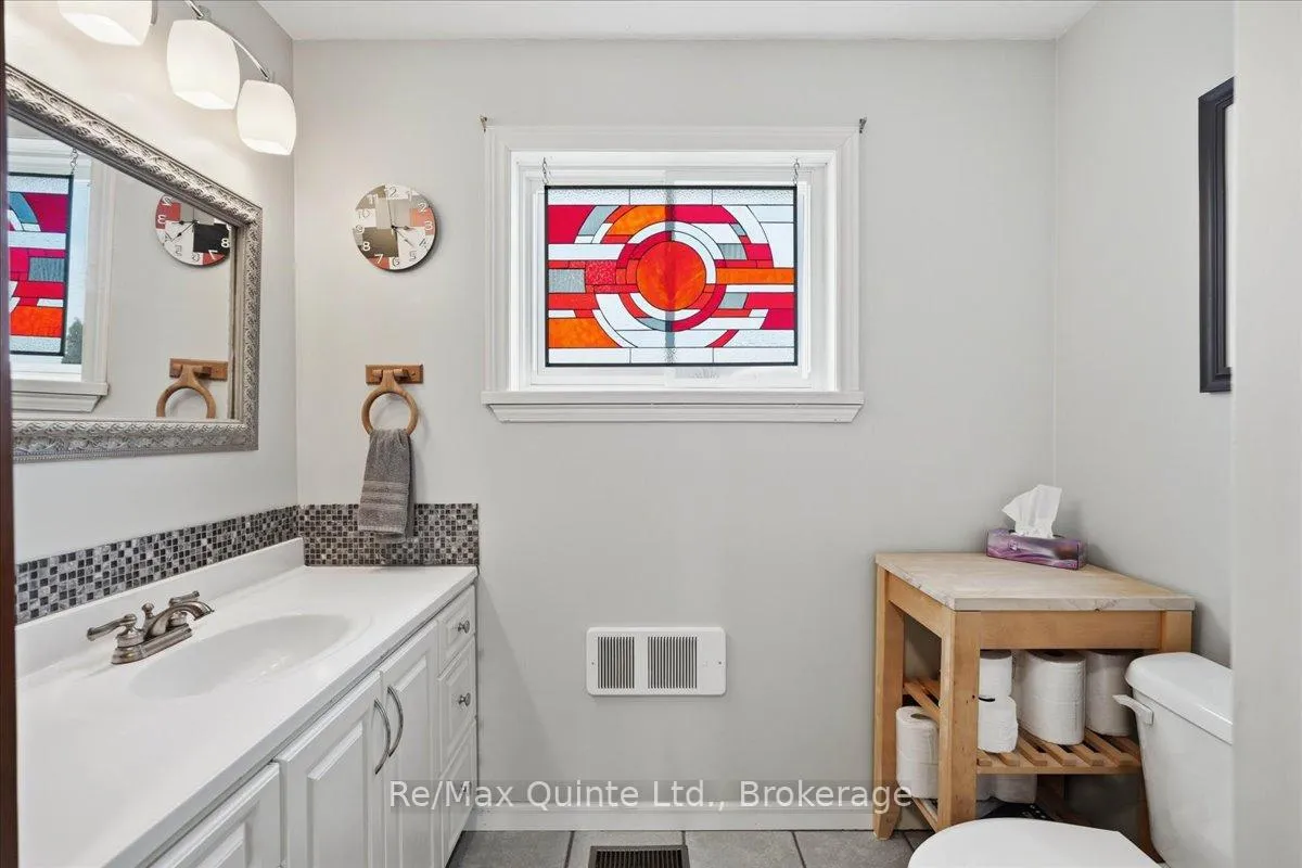 Photo 23 of 168 Schoolhouse Road, Prince Edward County, Athol Ward — HOMEH