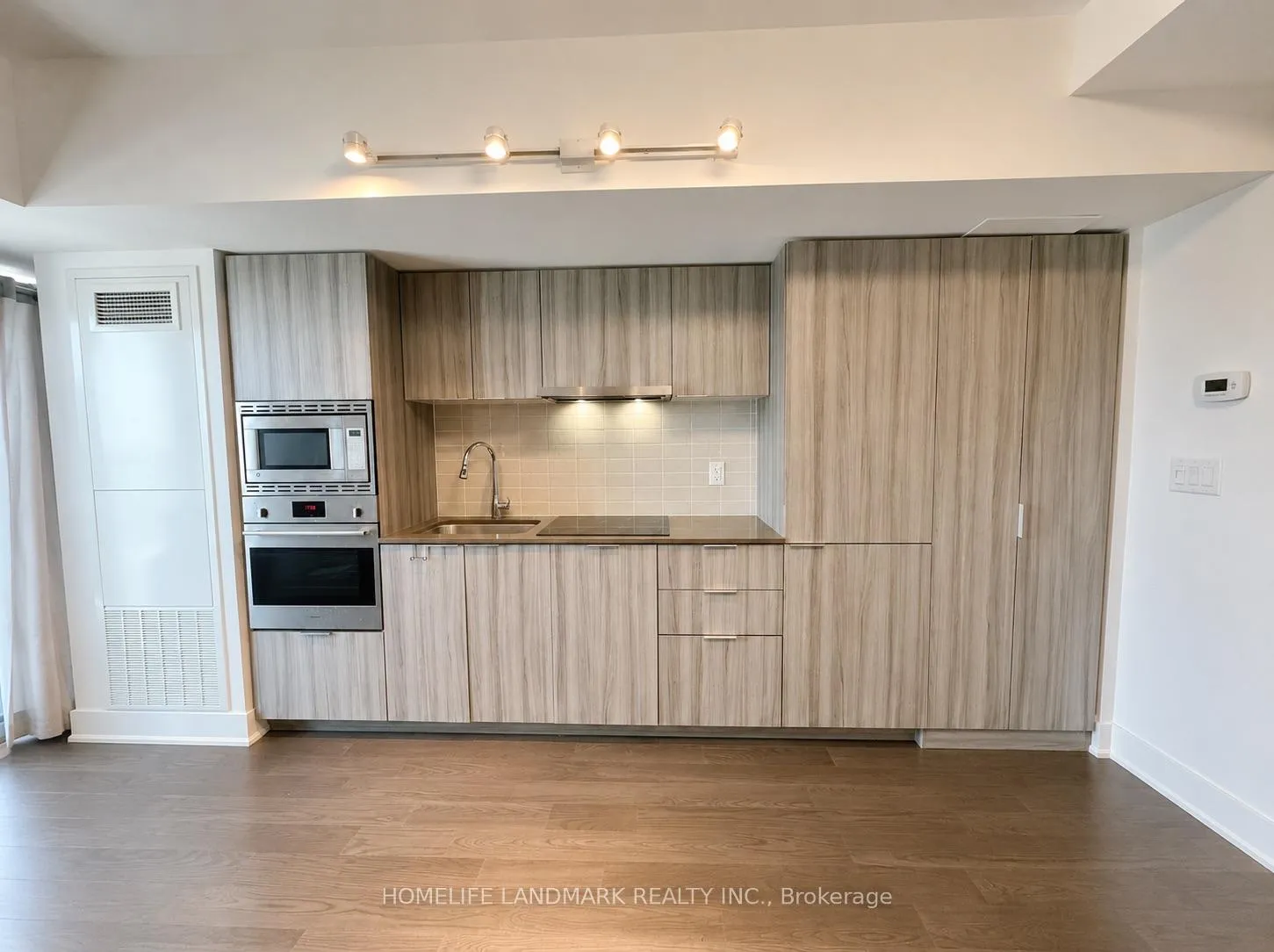 Photo 6 of Unit 2907, 955 Bay Street, Toronto, Bay Street Corridor — HOMEH