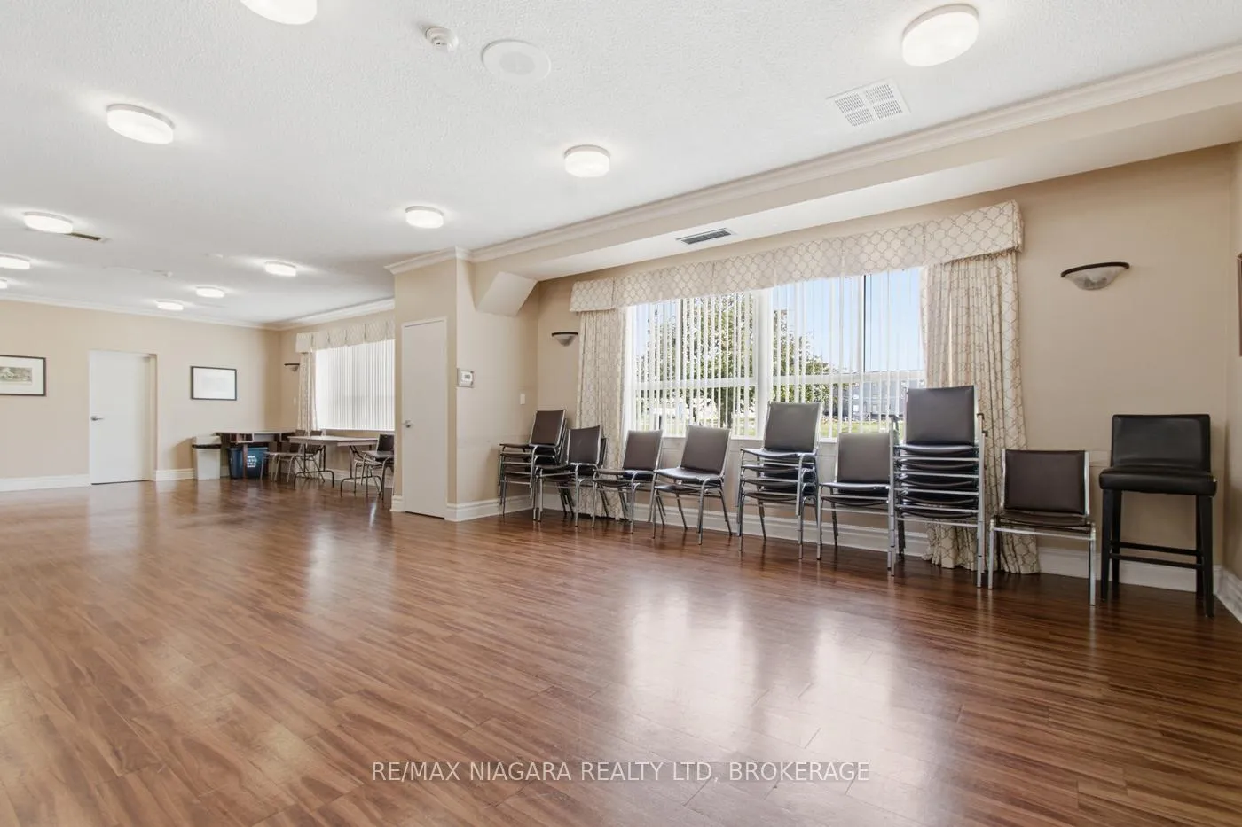Photo 25 of Unit 1011, 7 Gale Crescent, St. Catharines, E. Chester — HOMEH