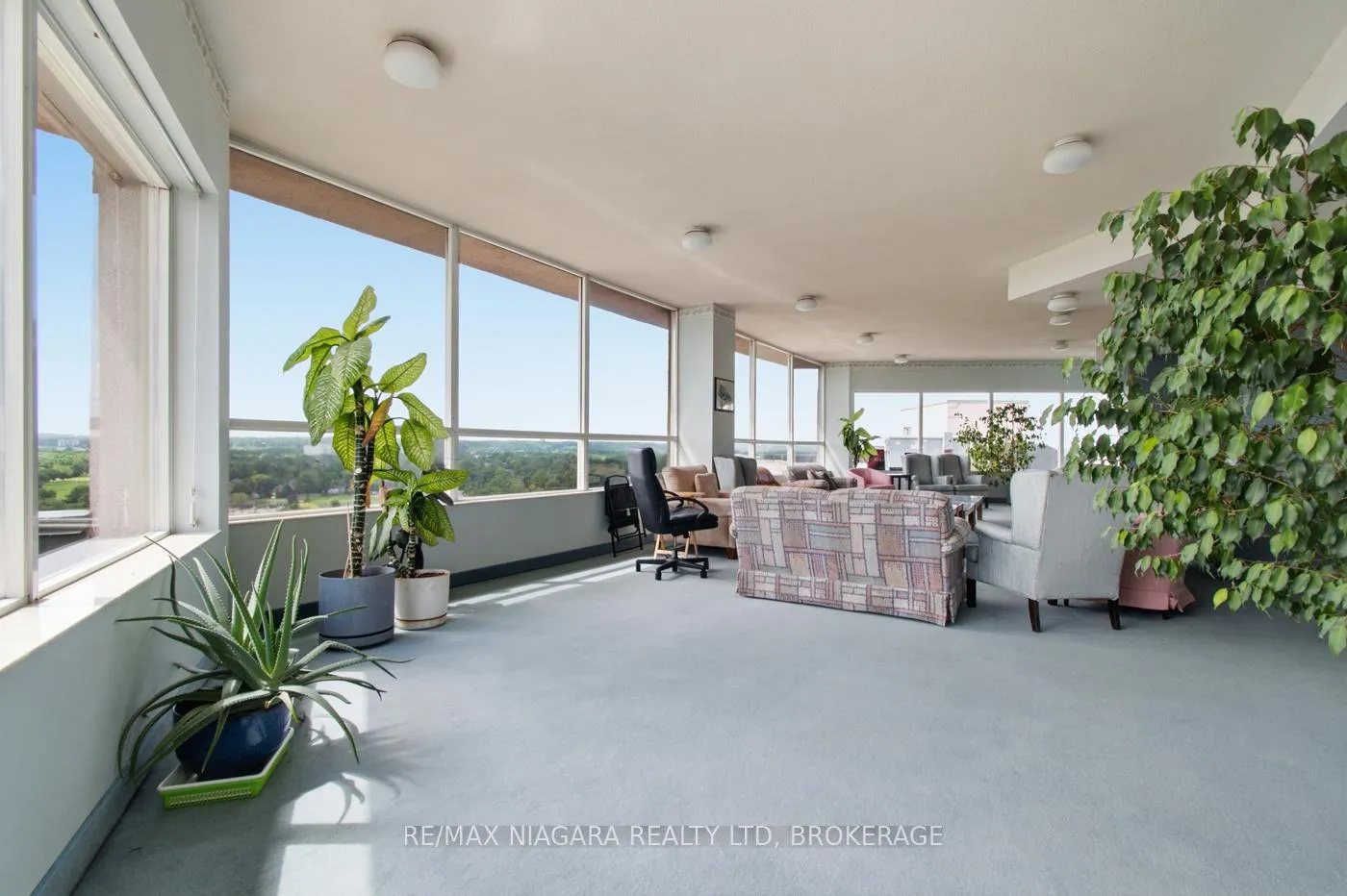Photo 38 of Unit 1011, 7 Gale Crescent, St. Catharines, E. Chester — HOMEH