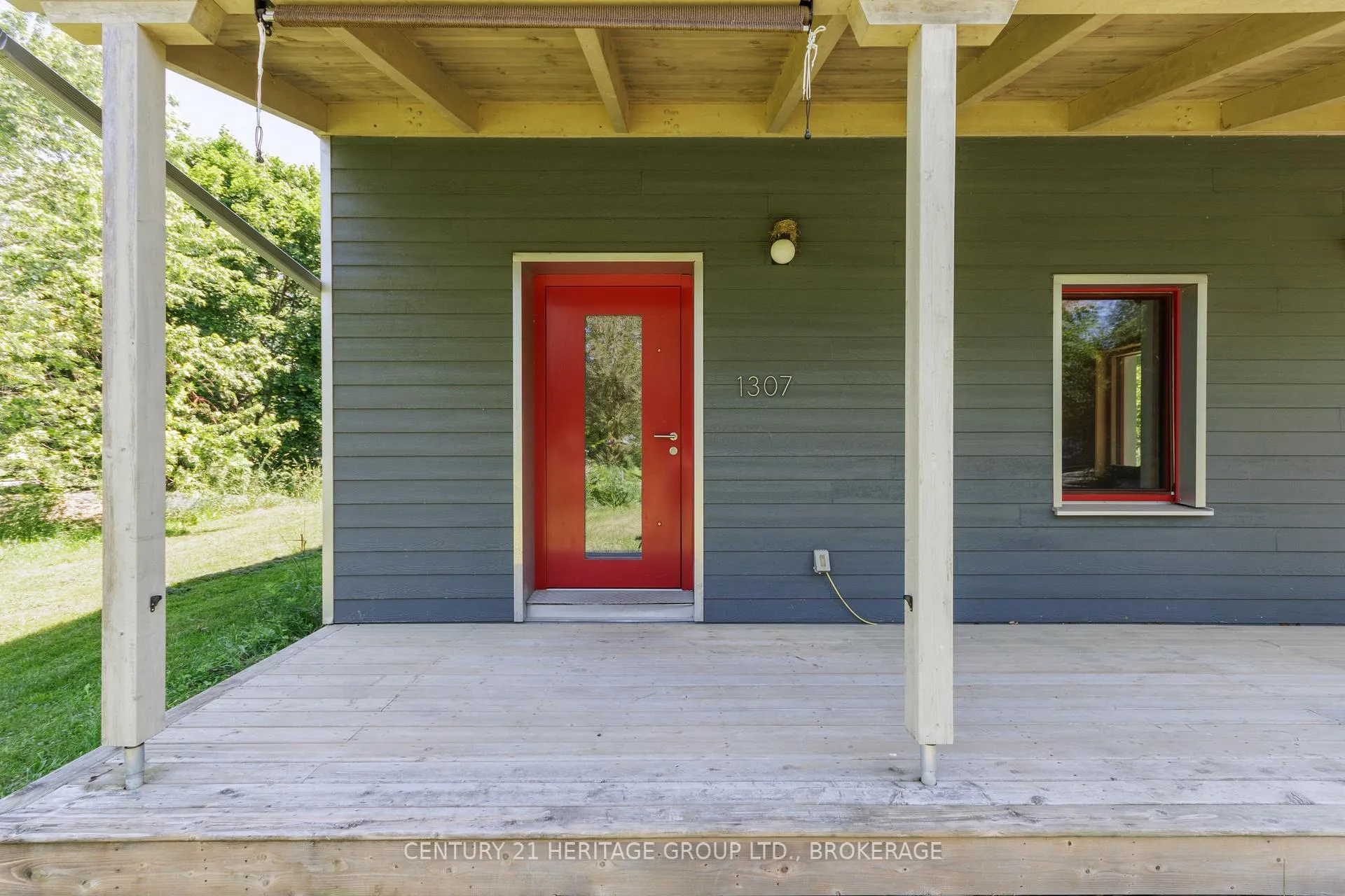 Photo 3 of 1307 Going Street, Frontenac Islands, Wolfe Island — HOMEH
