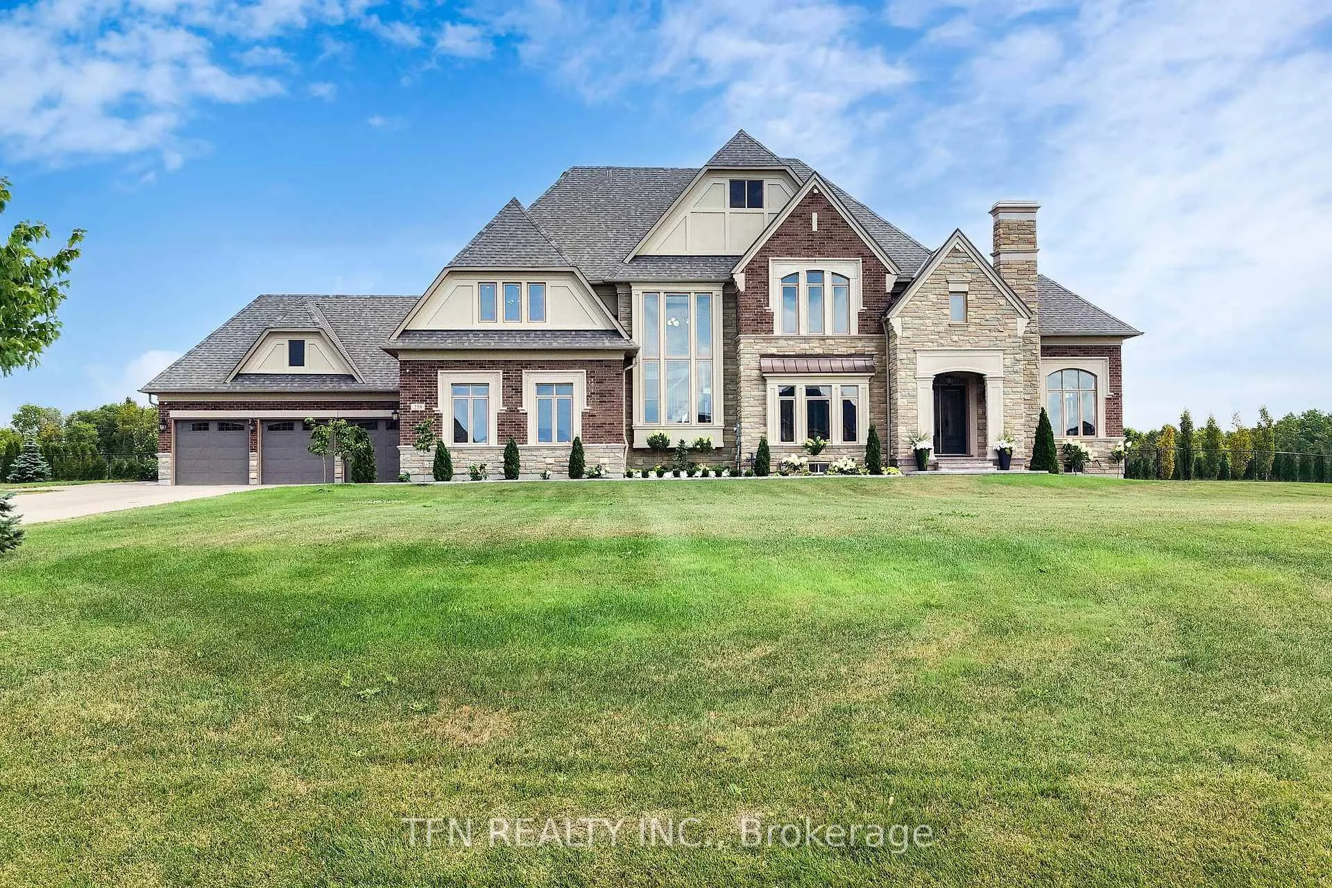 Photo of 258 Amos Drive