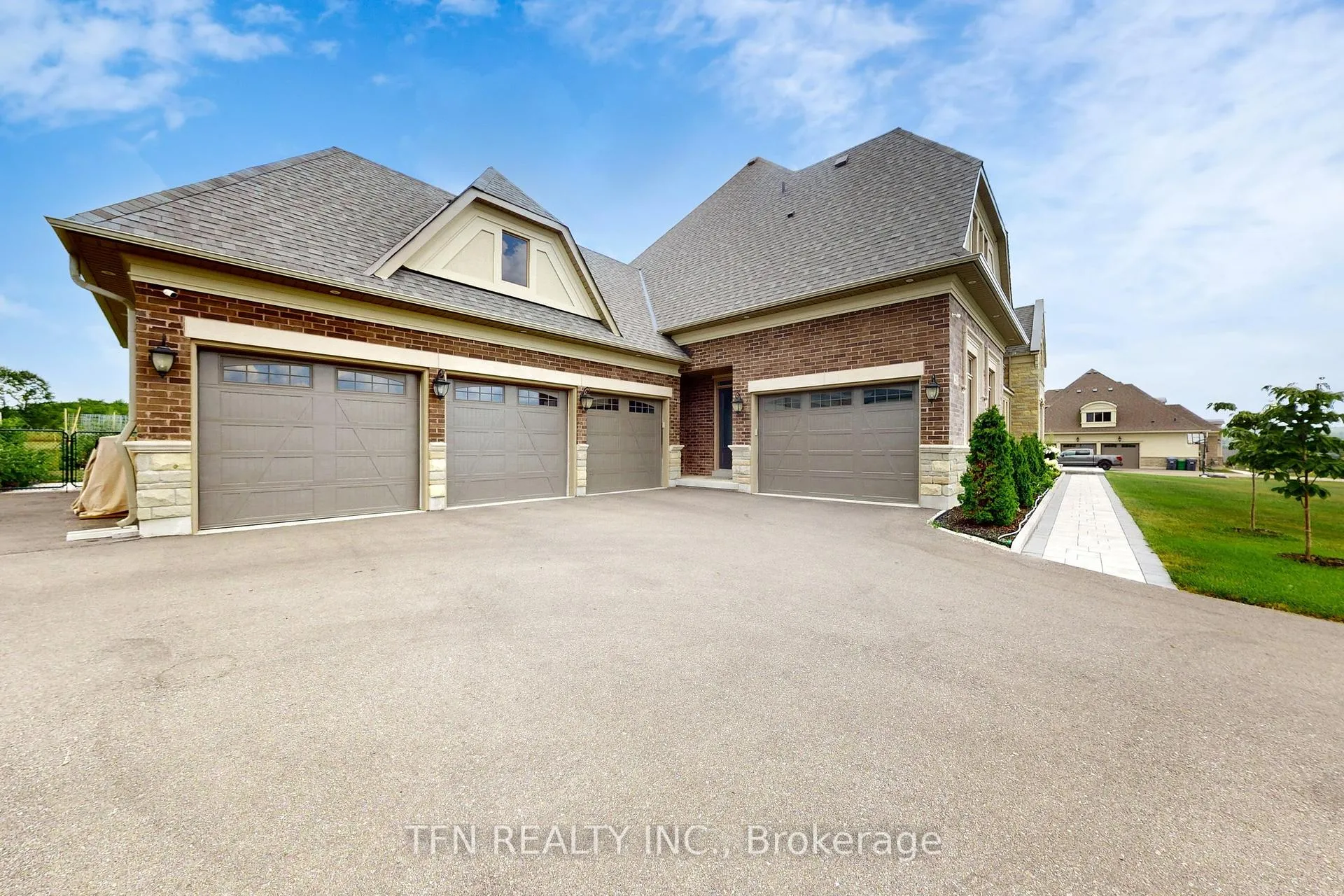 Photo 4 of 258 Amos Drive, Caledon, Palgrave — HOMEH