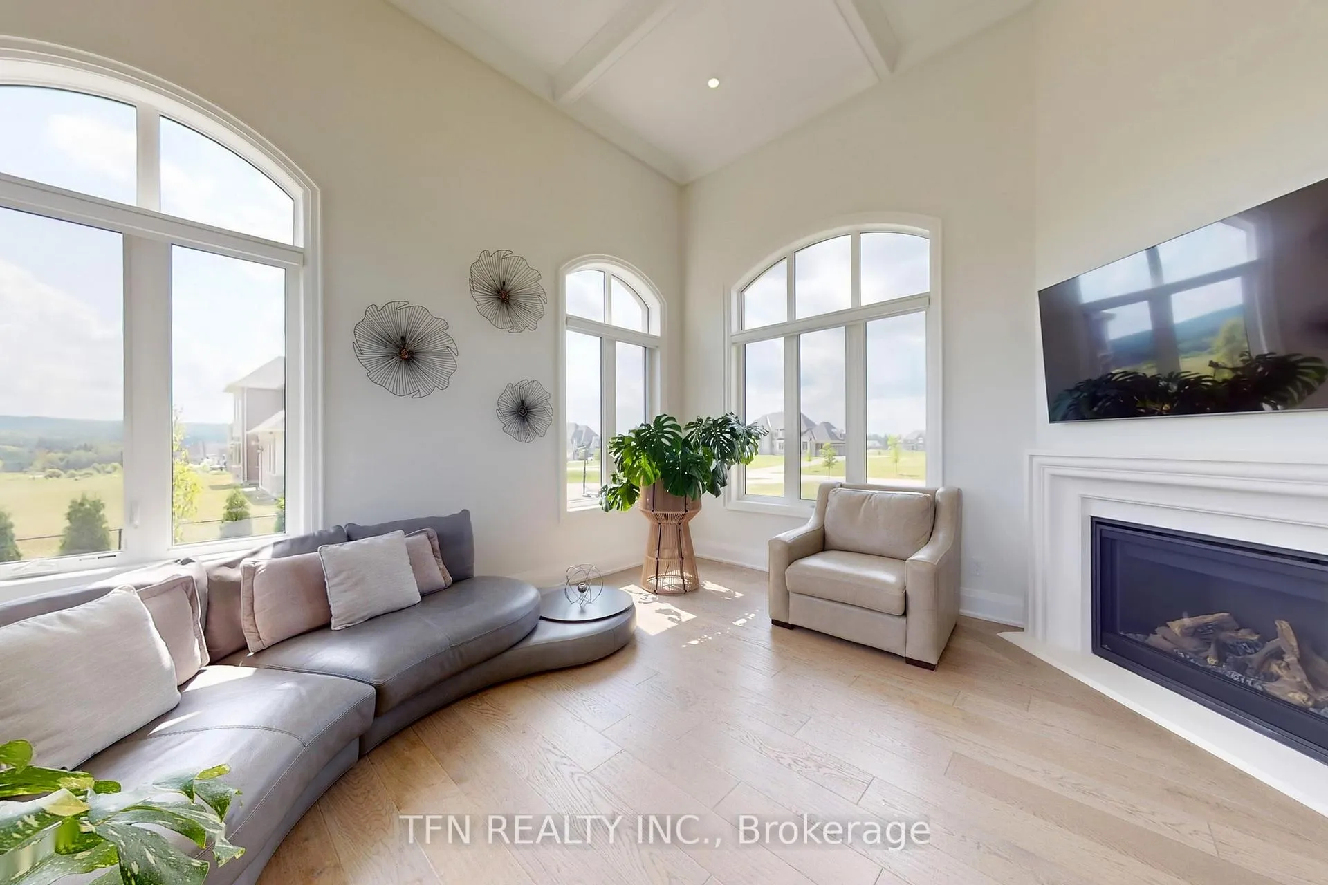 Photo 7 of 258 Amos Drive, Caledon, Palgrave — HOMEH
