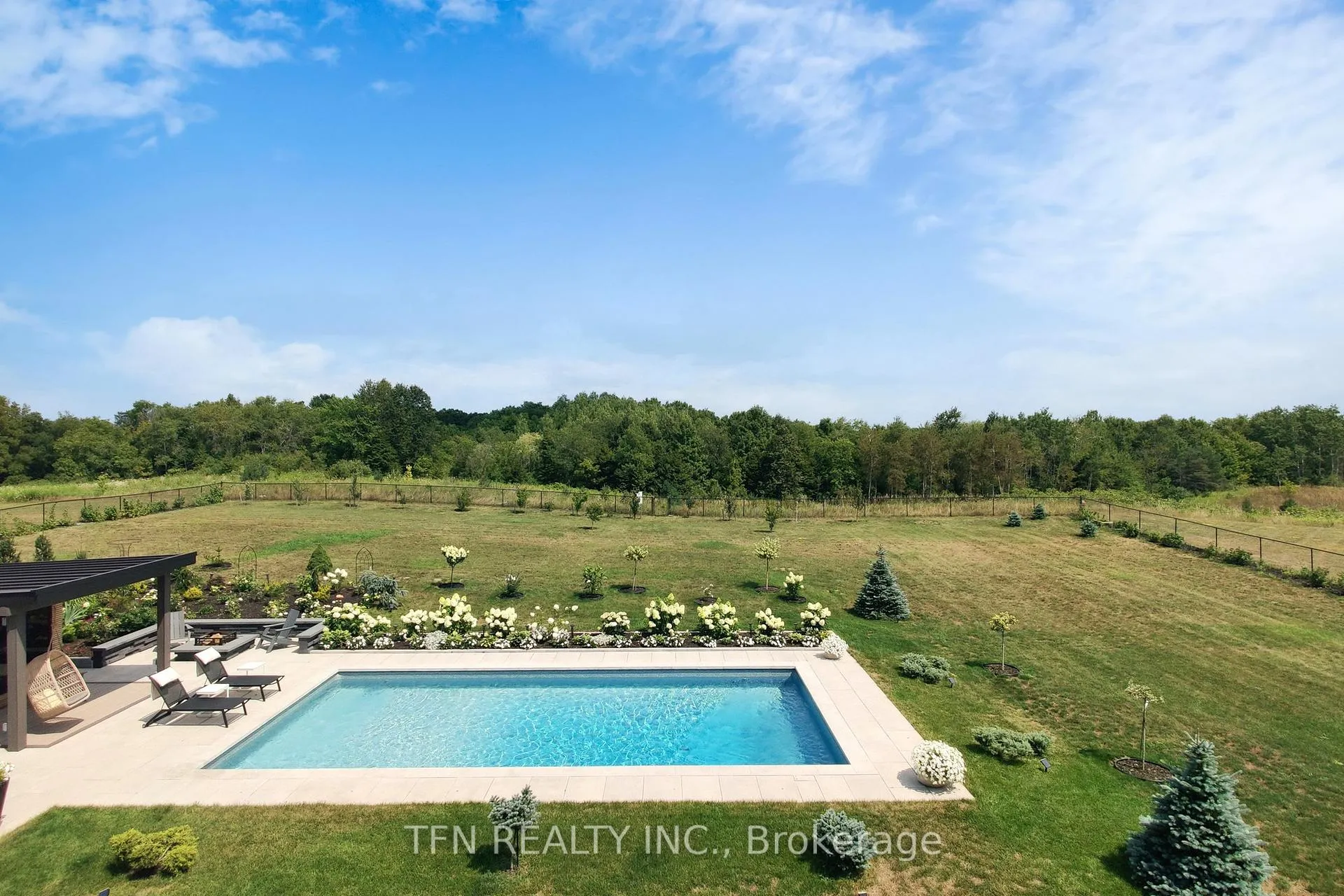 Photo 35 of 258 Amos Drive, Caledon, Palgrave — HOMEH