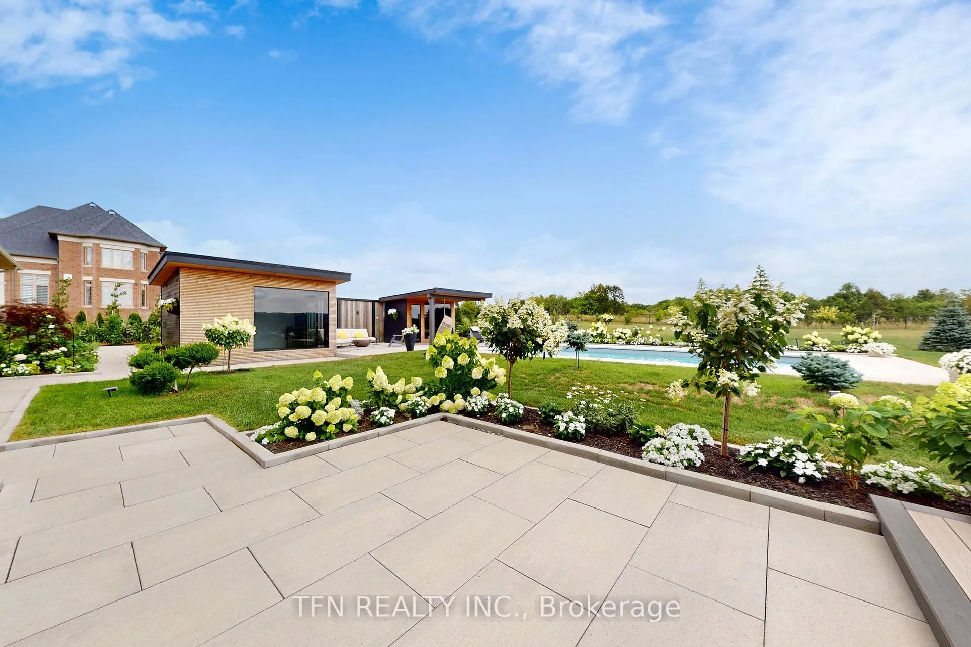 Photo 38 of 258 Amos Drive, Caledon, Palgrave — HOMEH