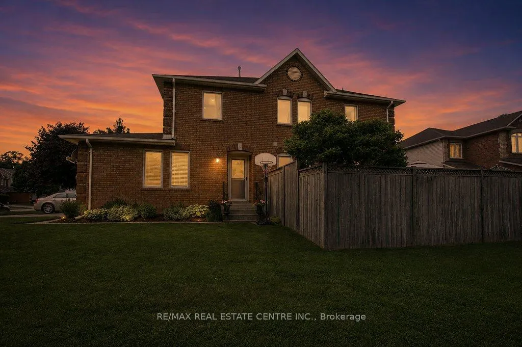 Photo 2 of 278 Langlaw Drive, Cambridge — HOMEH