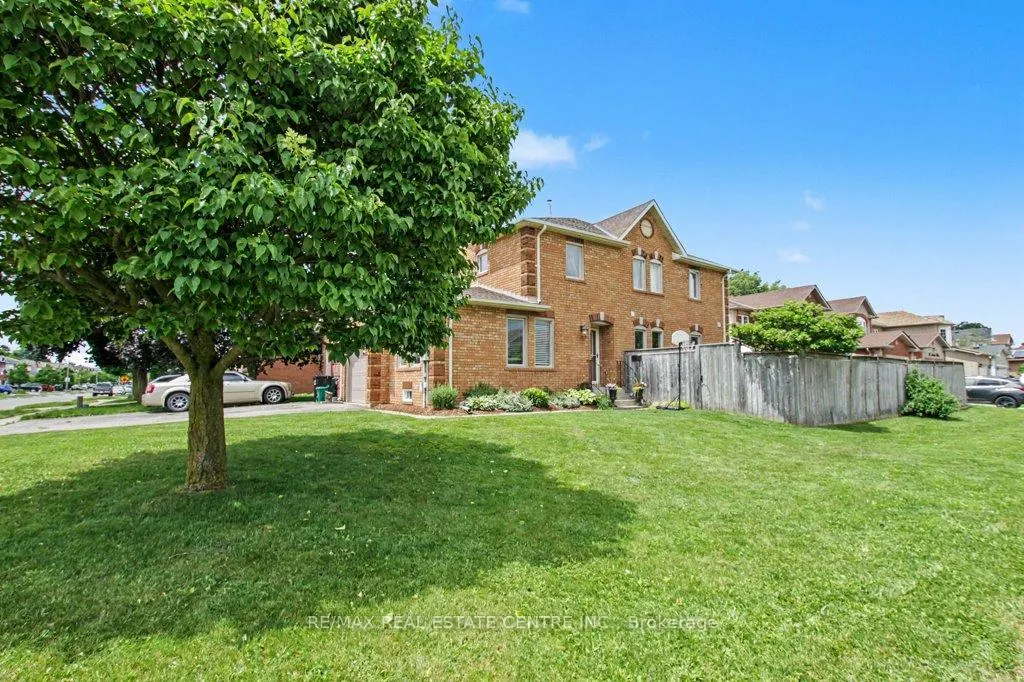 Photo 4 of 278 Langlaw Drive, Cambridge — HOMEH