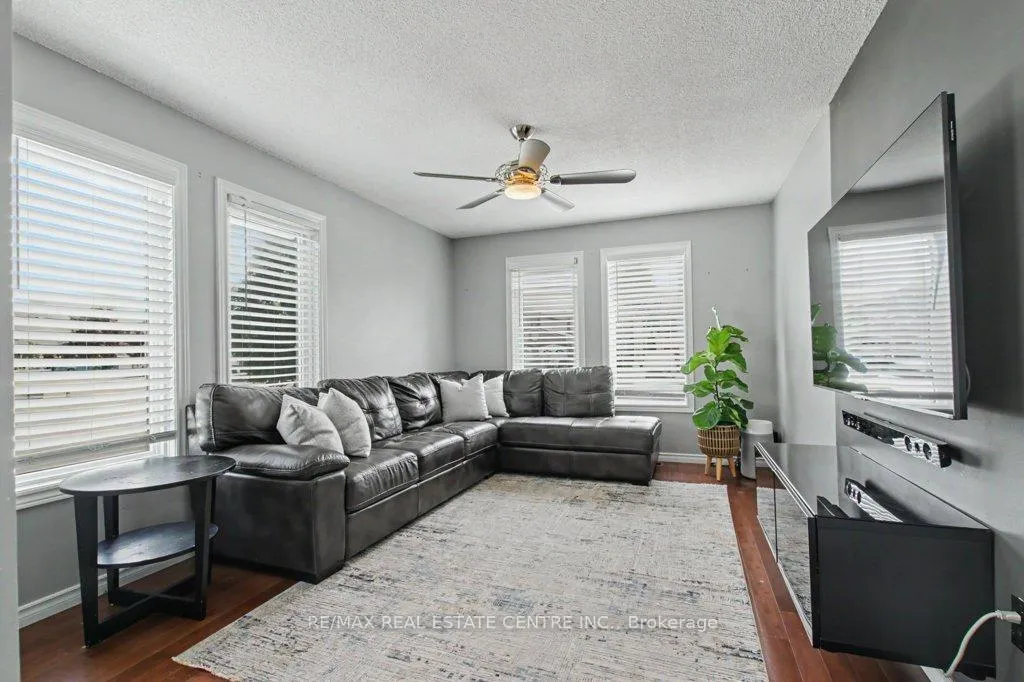 Photo 8 of 278 Langlaw Drive, Cambridge — HOMEH