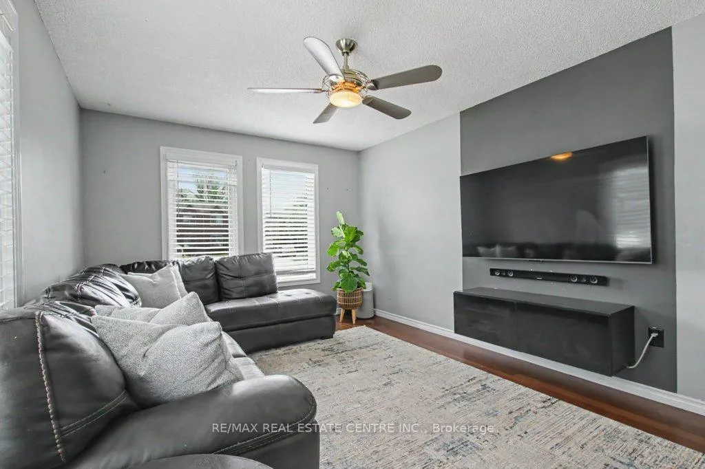 Photo 9 of 278 Langlaw Drive, Cambridge — HOMEH