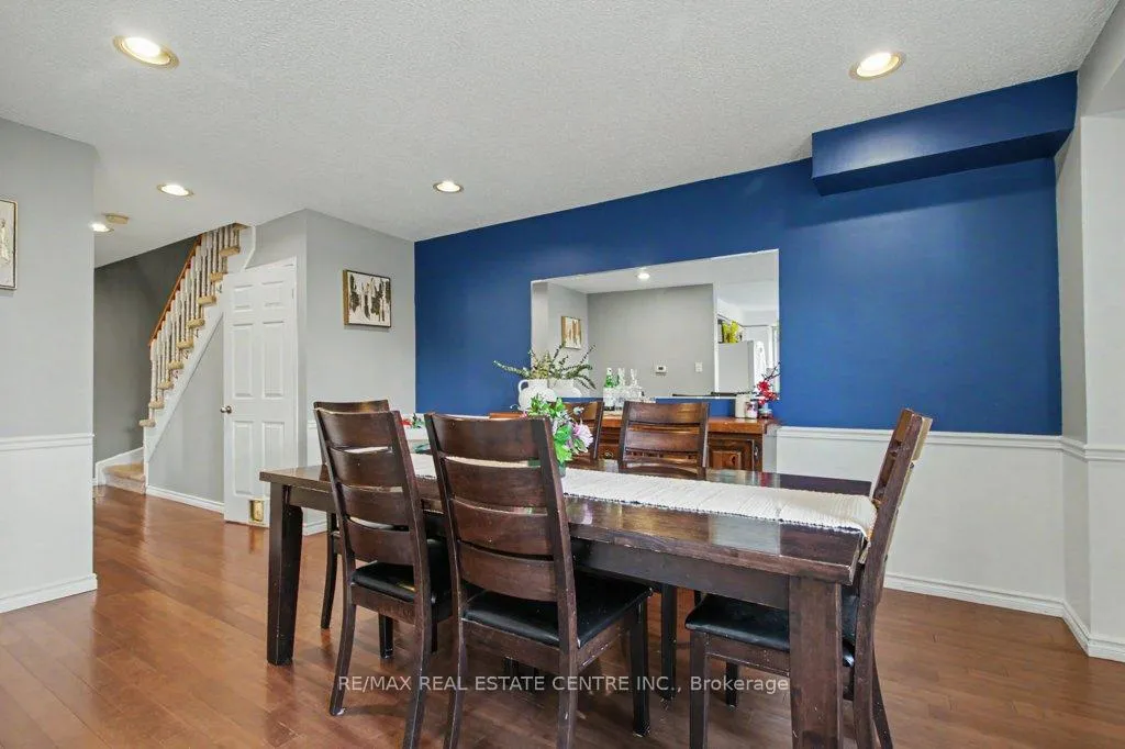 Photo 14 of 278 Langlaw Drive, Cambridge — HOMEH