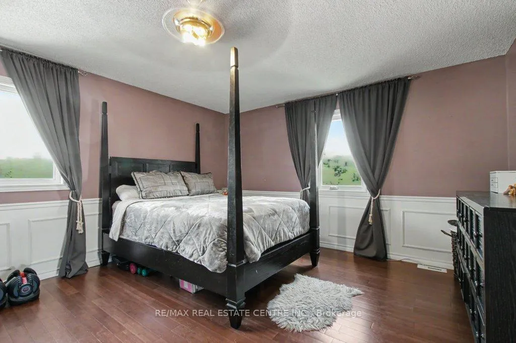 Photo 18 of 278 Langlaw Drive, Cambridge — HOMEH