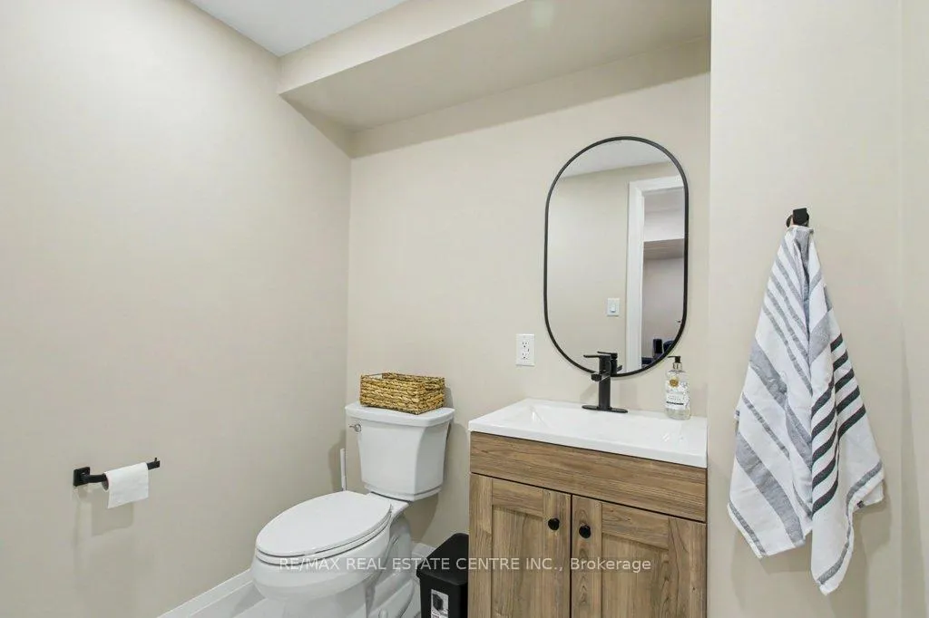 Photo 29 of 278 Langlaw Drive, Cambridge — HOMEH