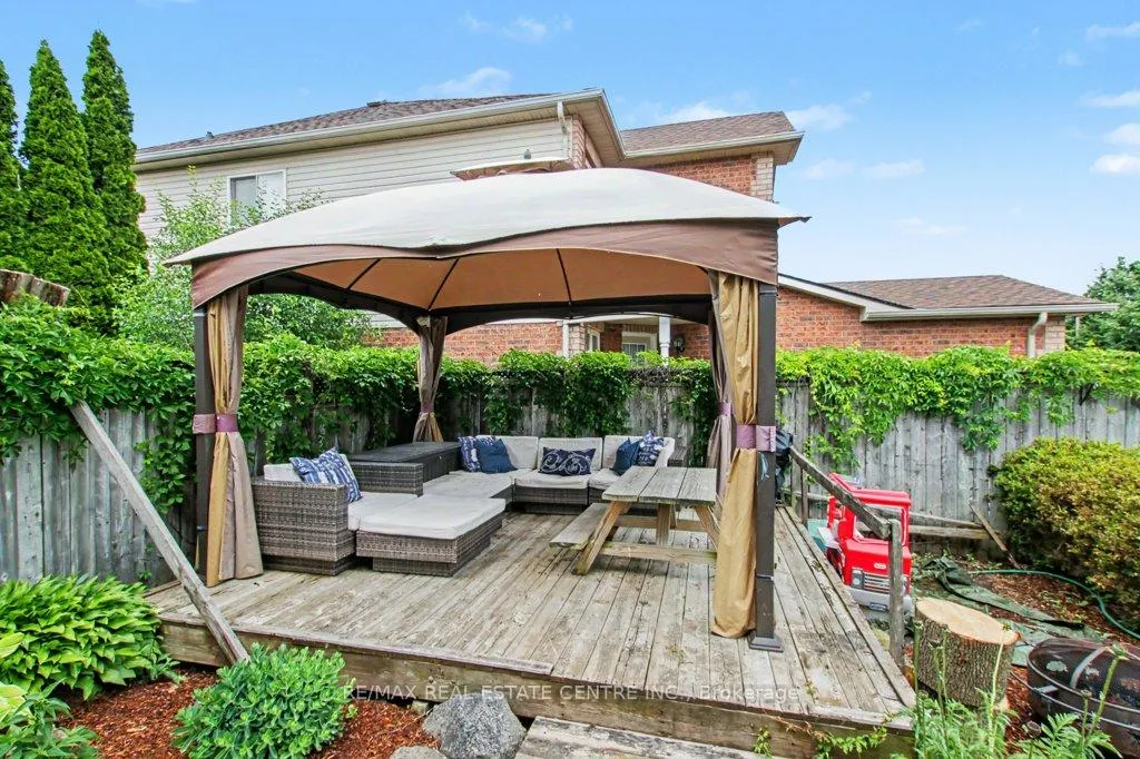 Photo 31 of 278 Langlaw Drive, Cambridge — HOMEH